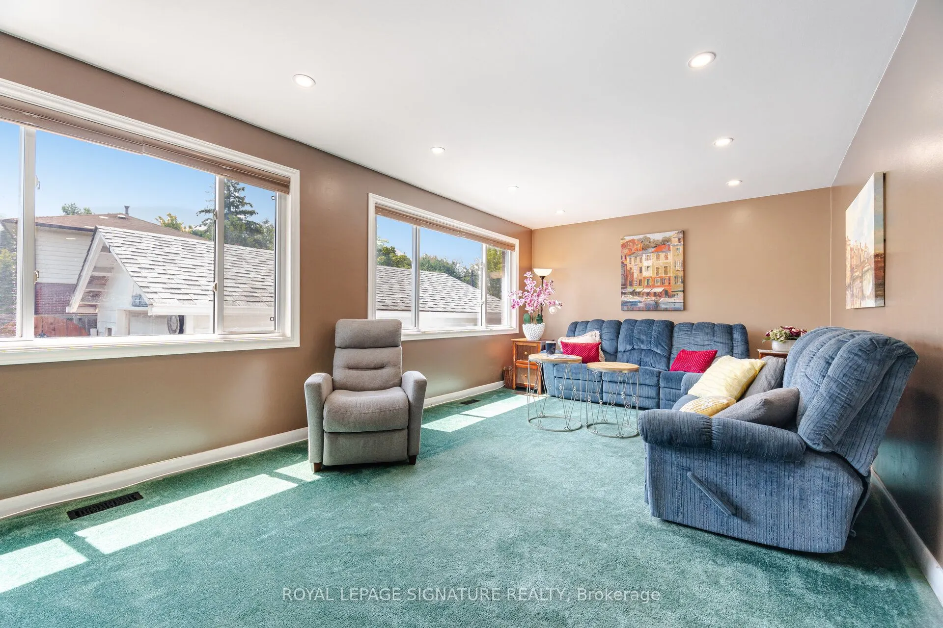 24 Lesbury Avenue