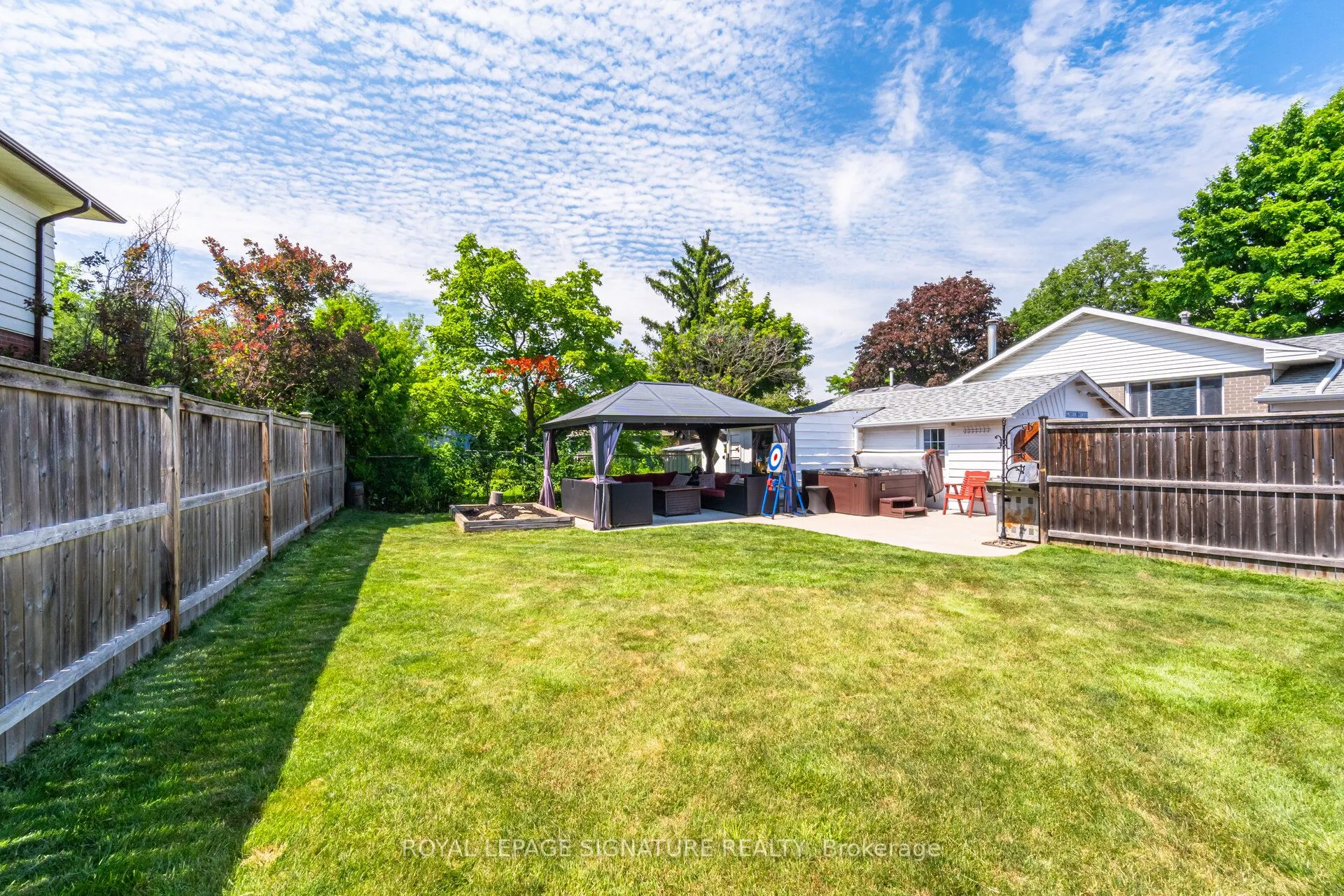 24 Lesbury Avenue