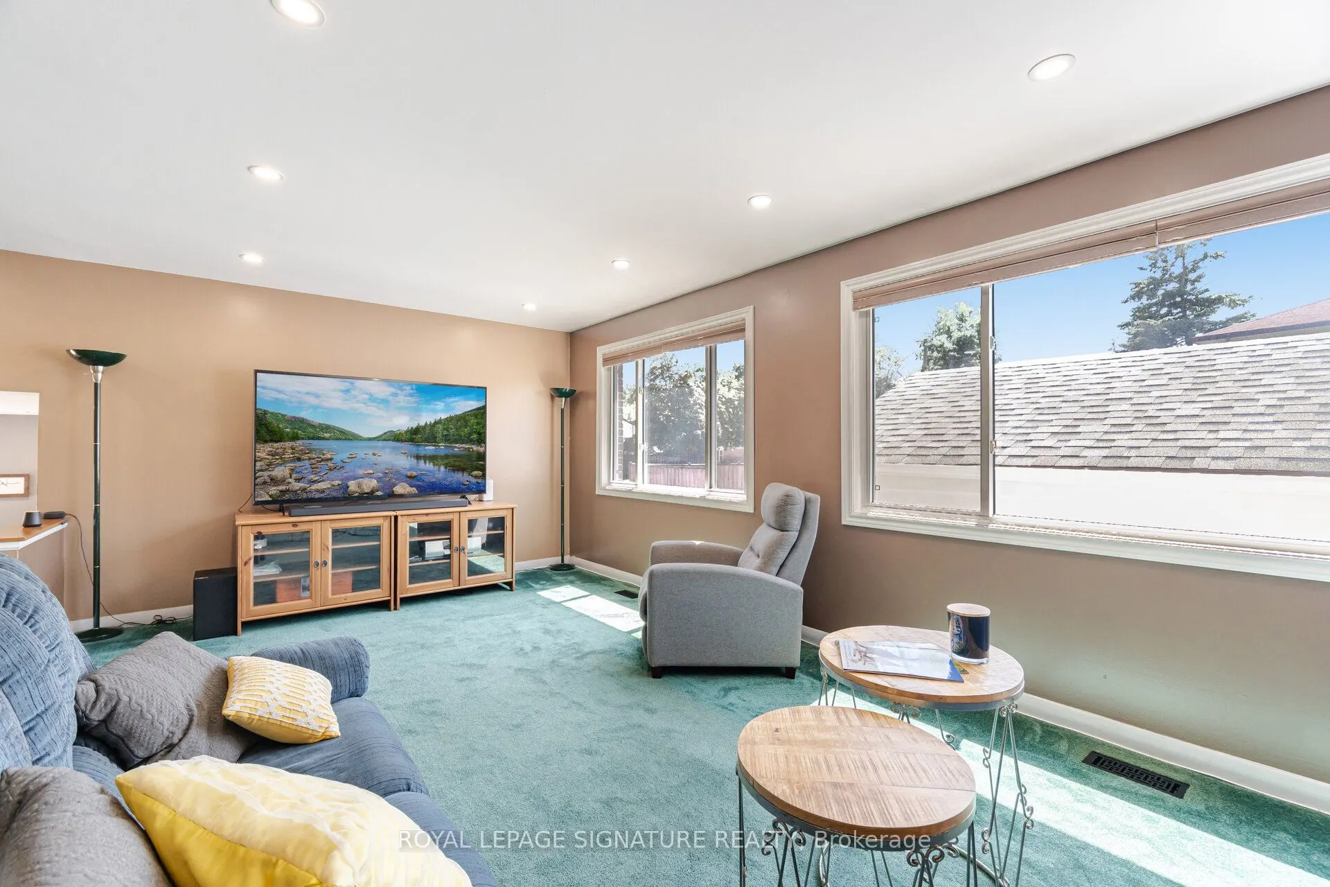24 Lesbury Avenue