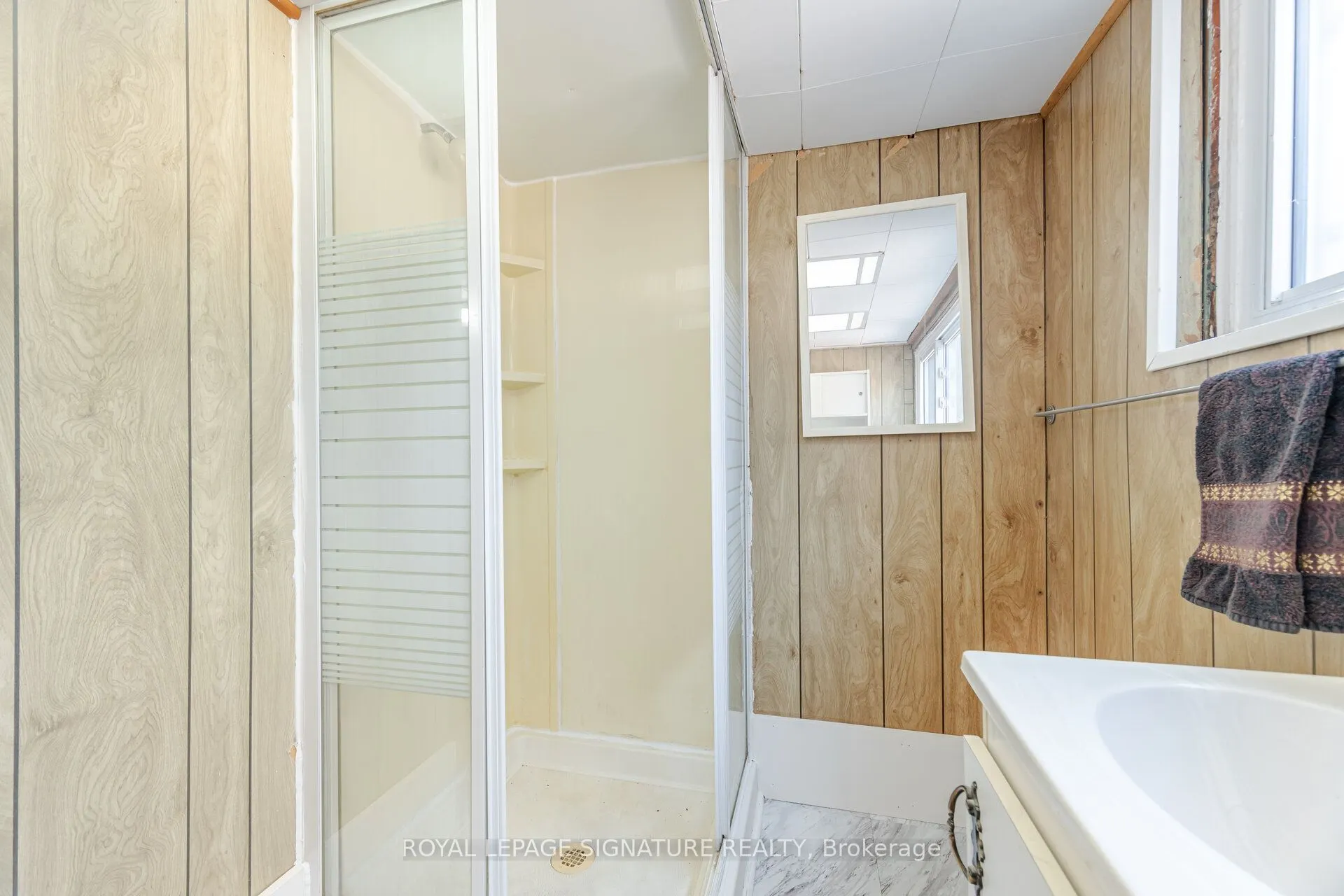 24 Lesbury Avenue