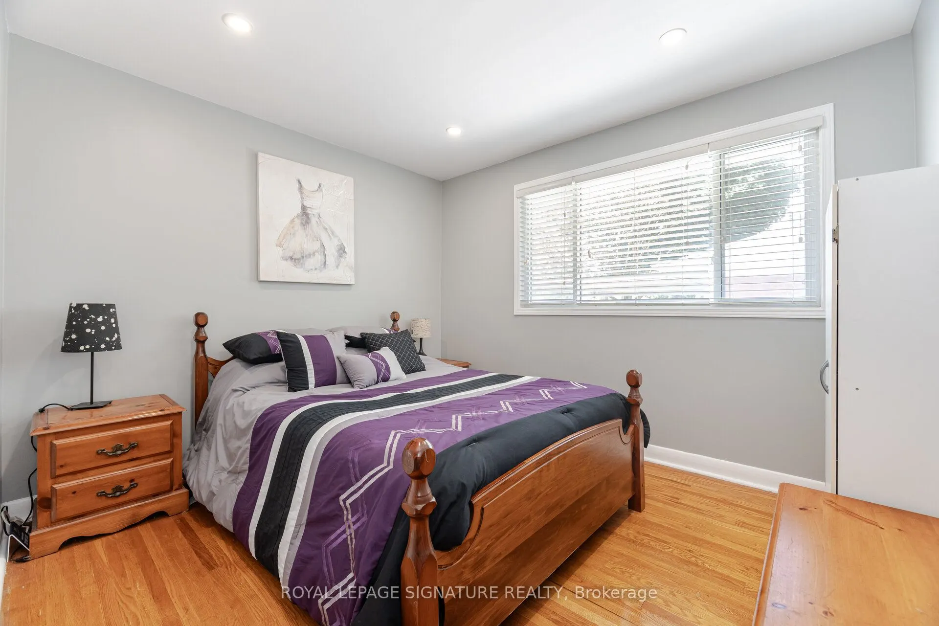 24 Lesbury Avenue