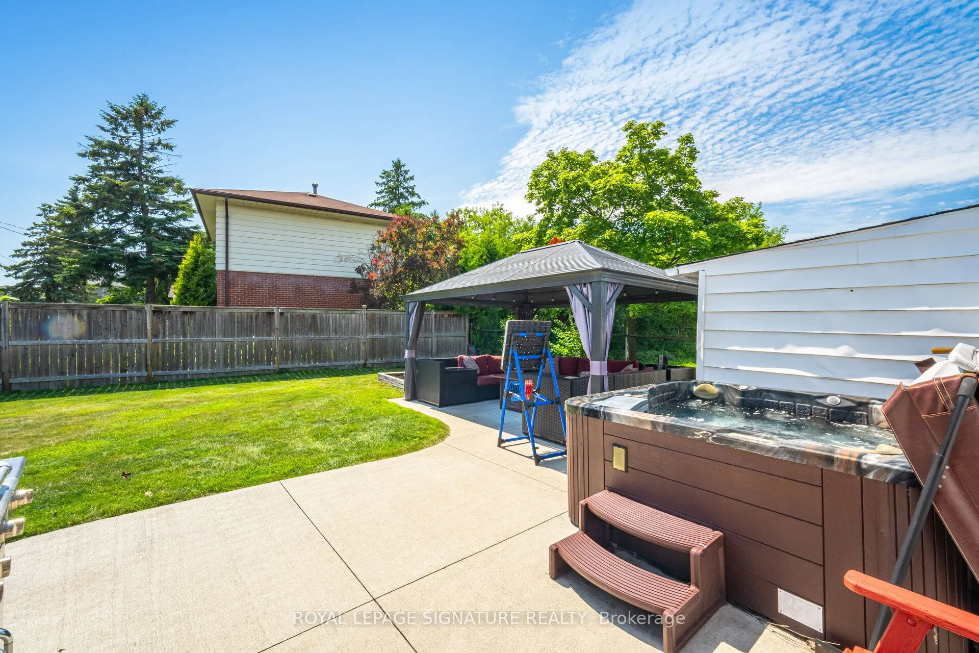 24 Lesbury Avenue