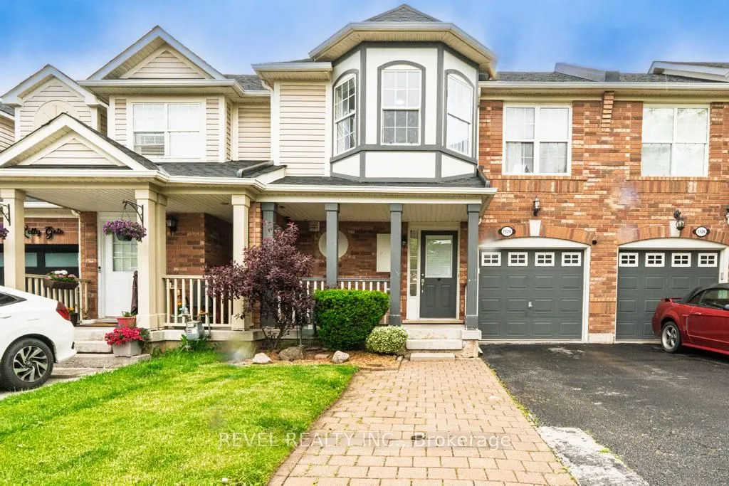 1124 Kelly Gate
