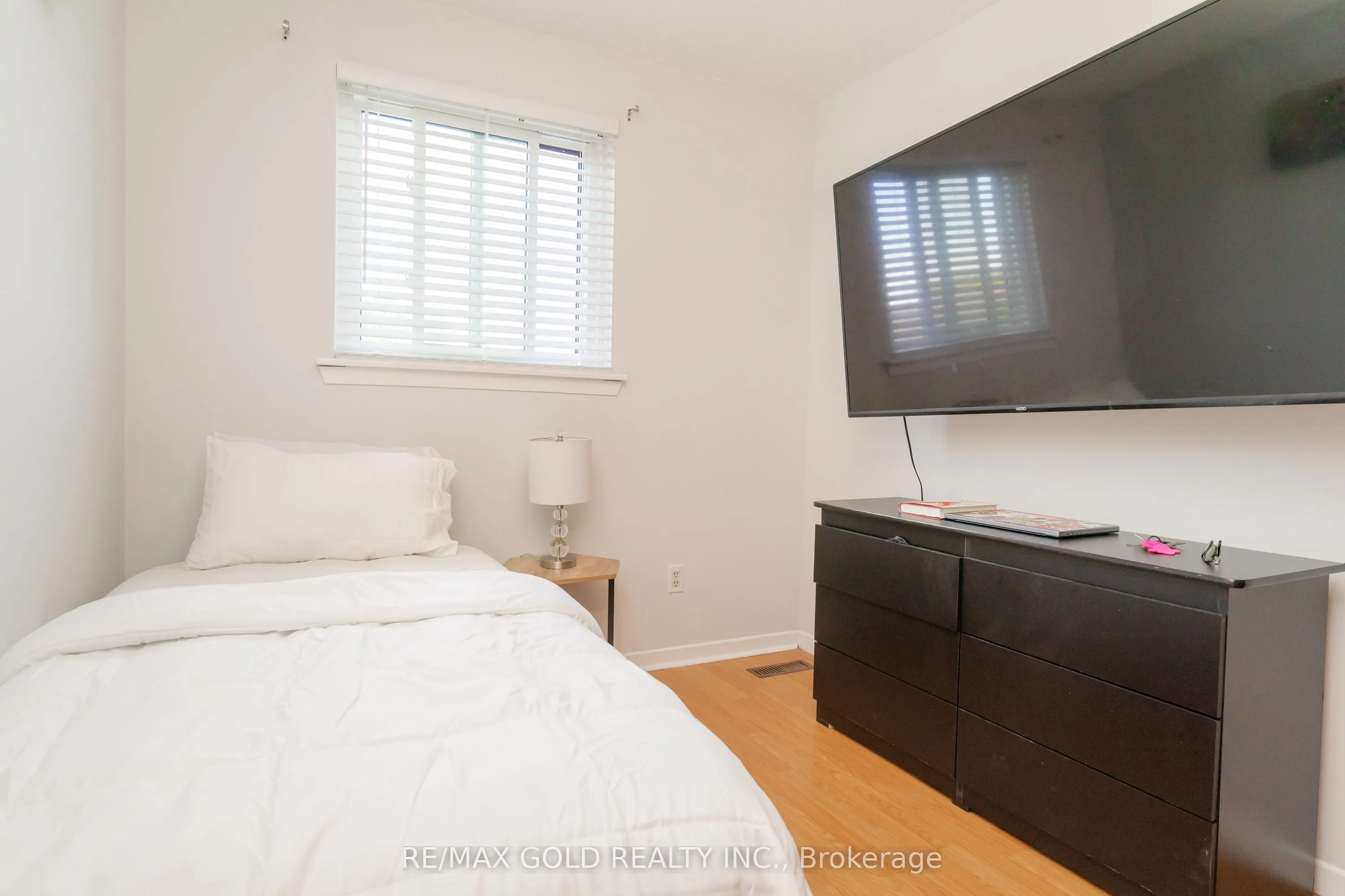 57 GUILDFORD Crescent