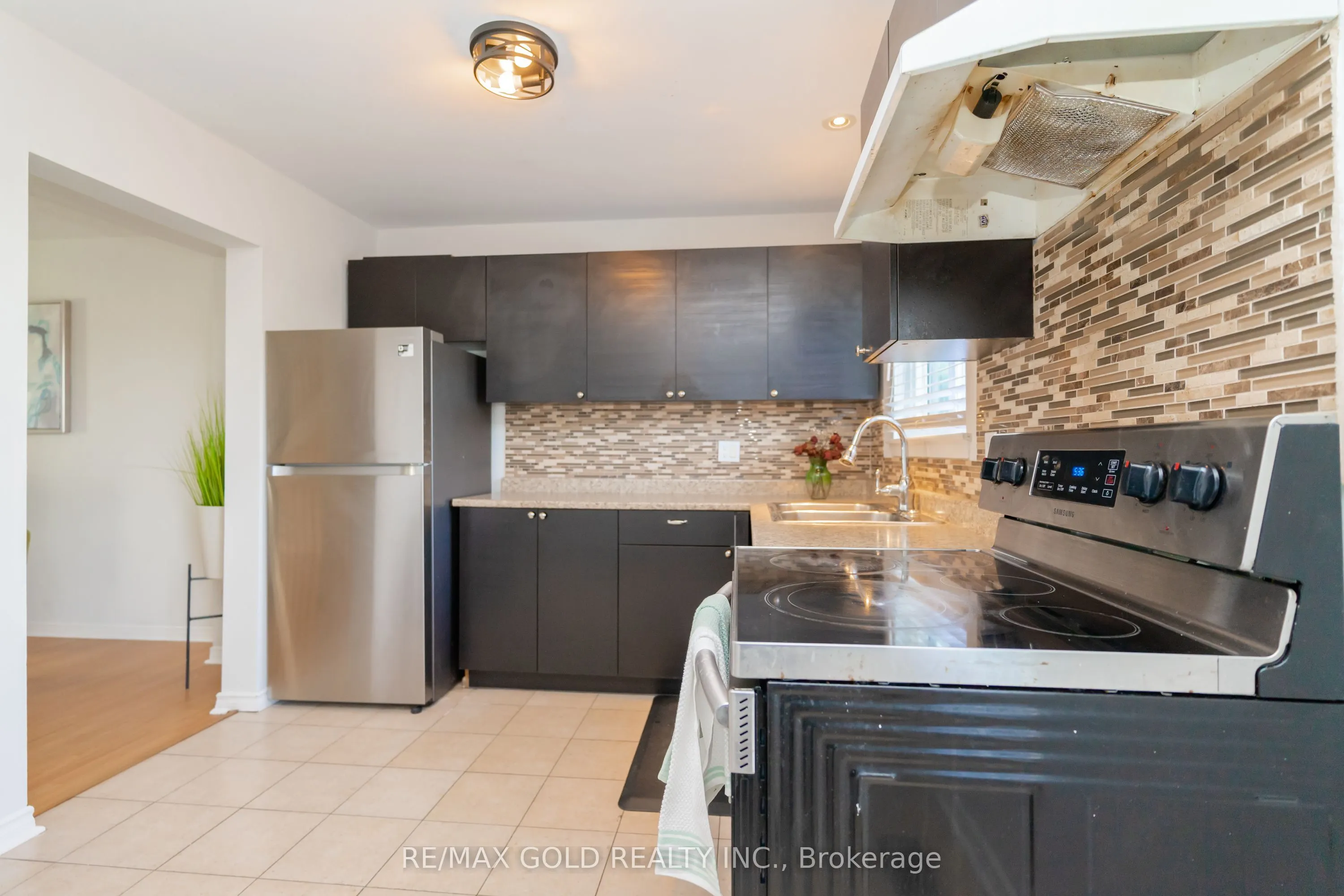 57 GUILDFORD Crescent