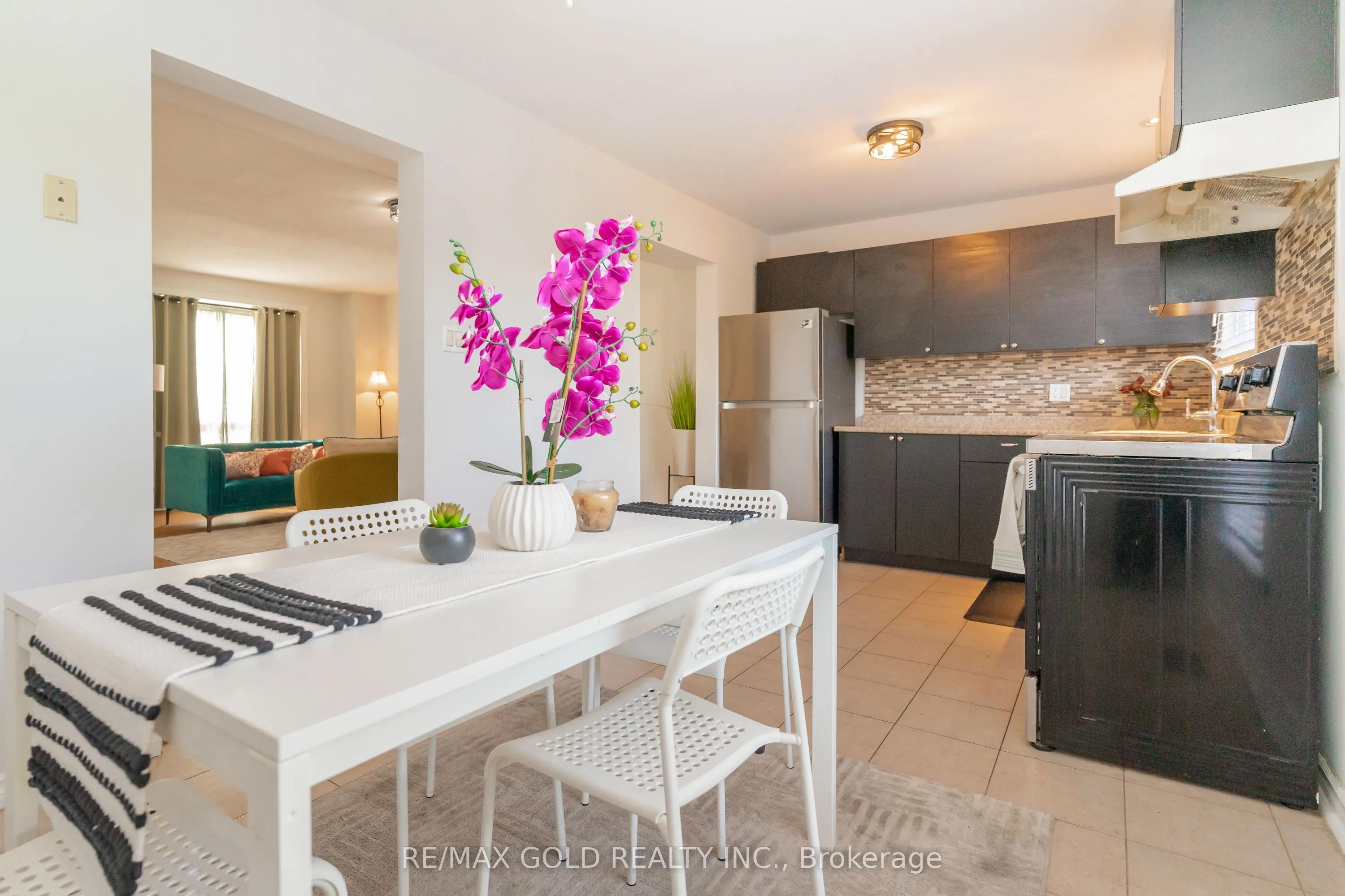 57 GUILDFORD Crescent