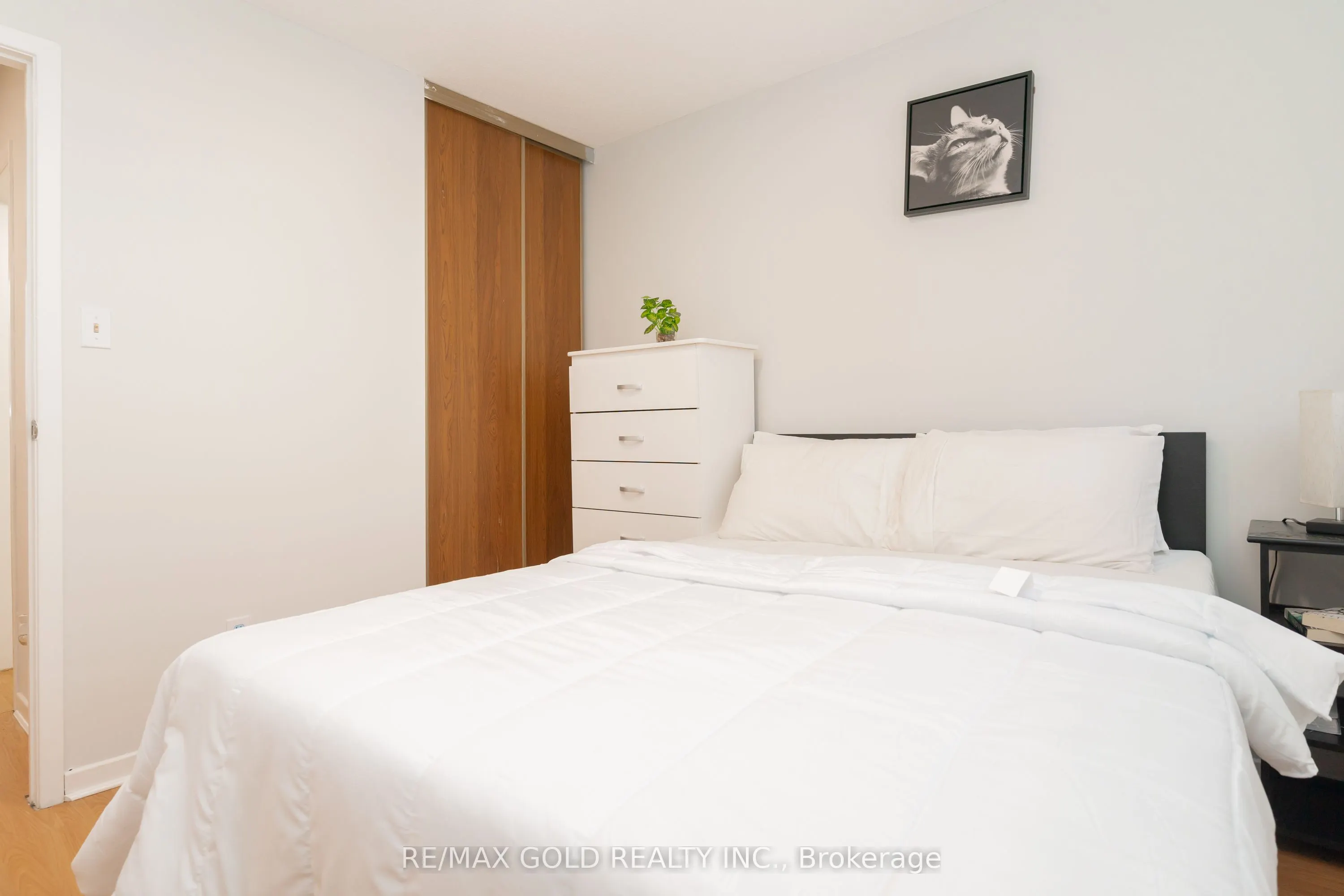 57 GUILDFORD Crescent
