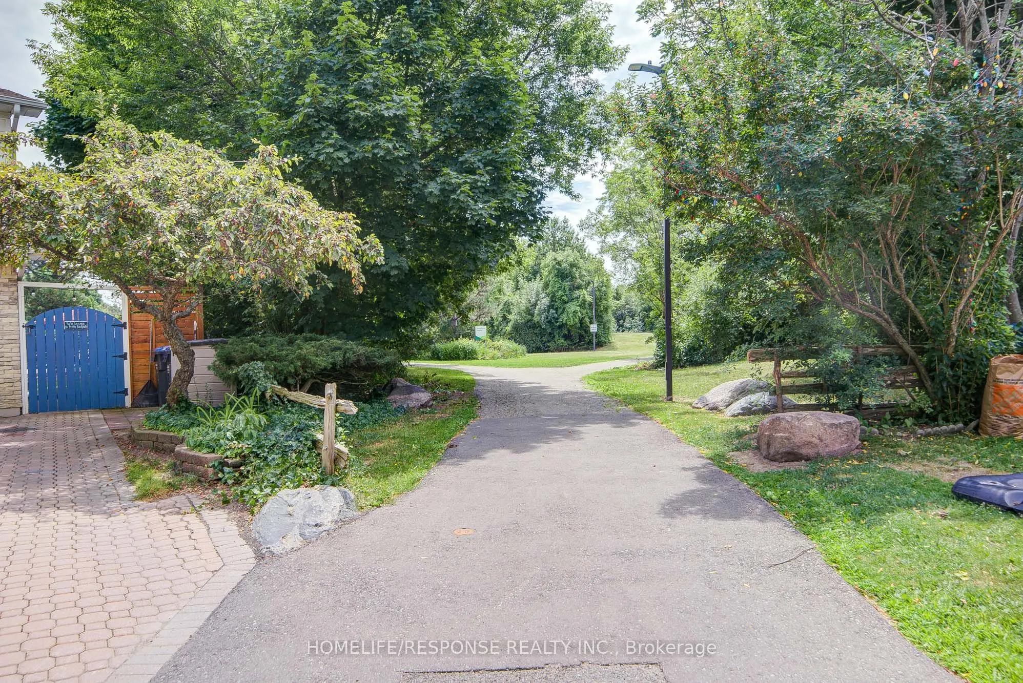 3501 AUTUMNLEAF Crescent