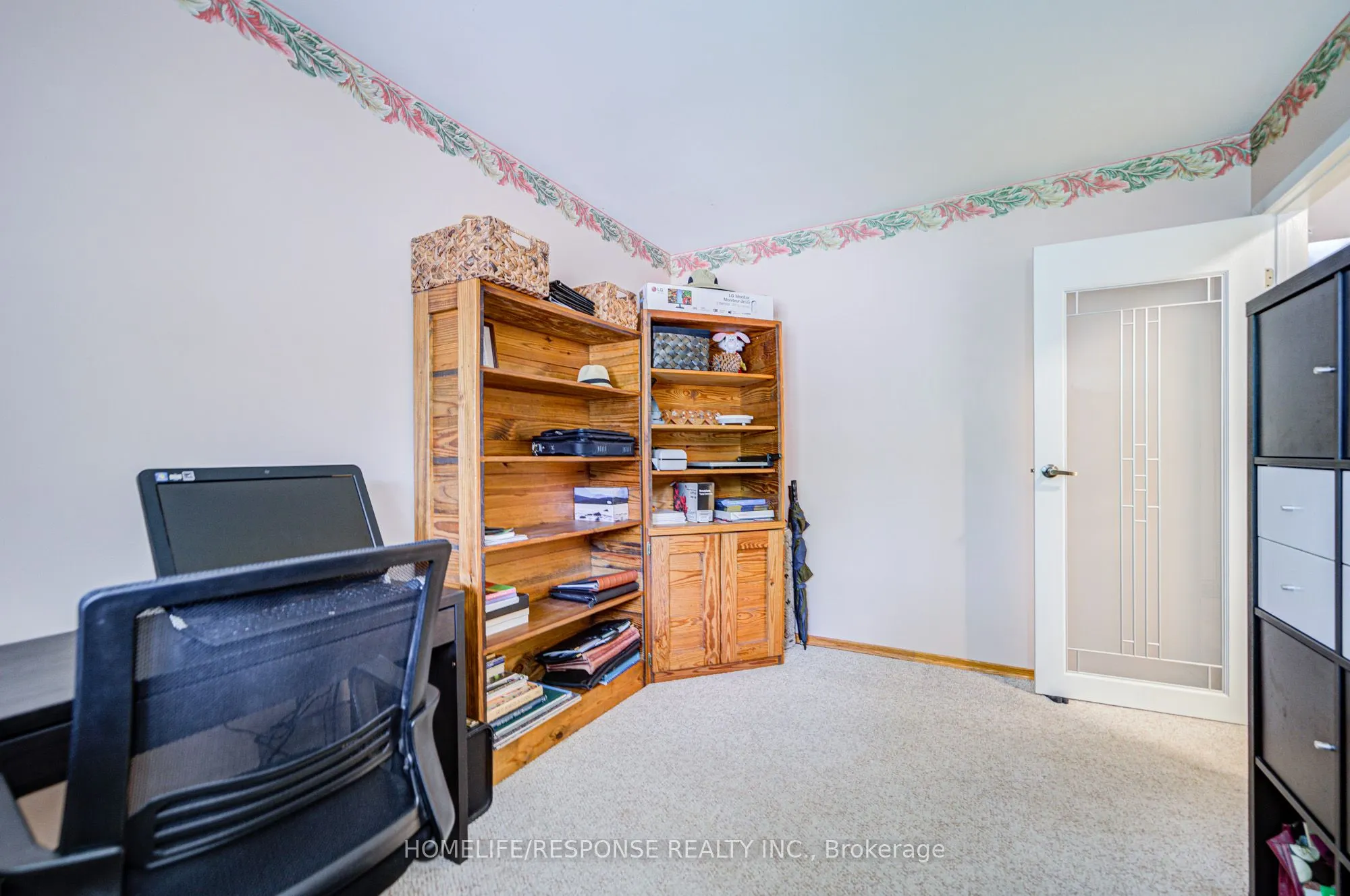 3501 AUTUMNLEAF Crescent