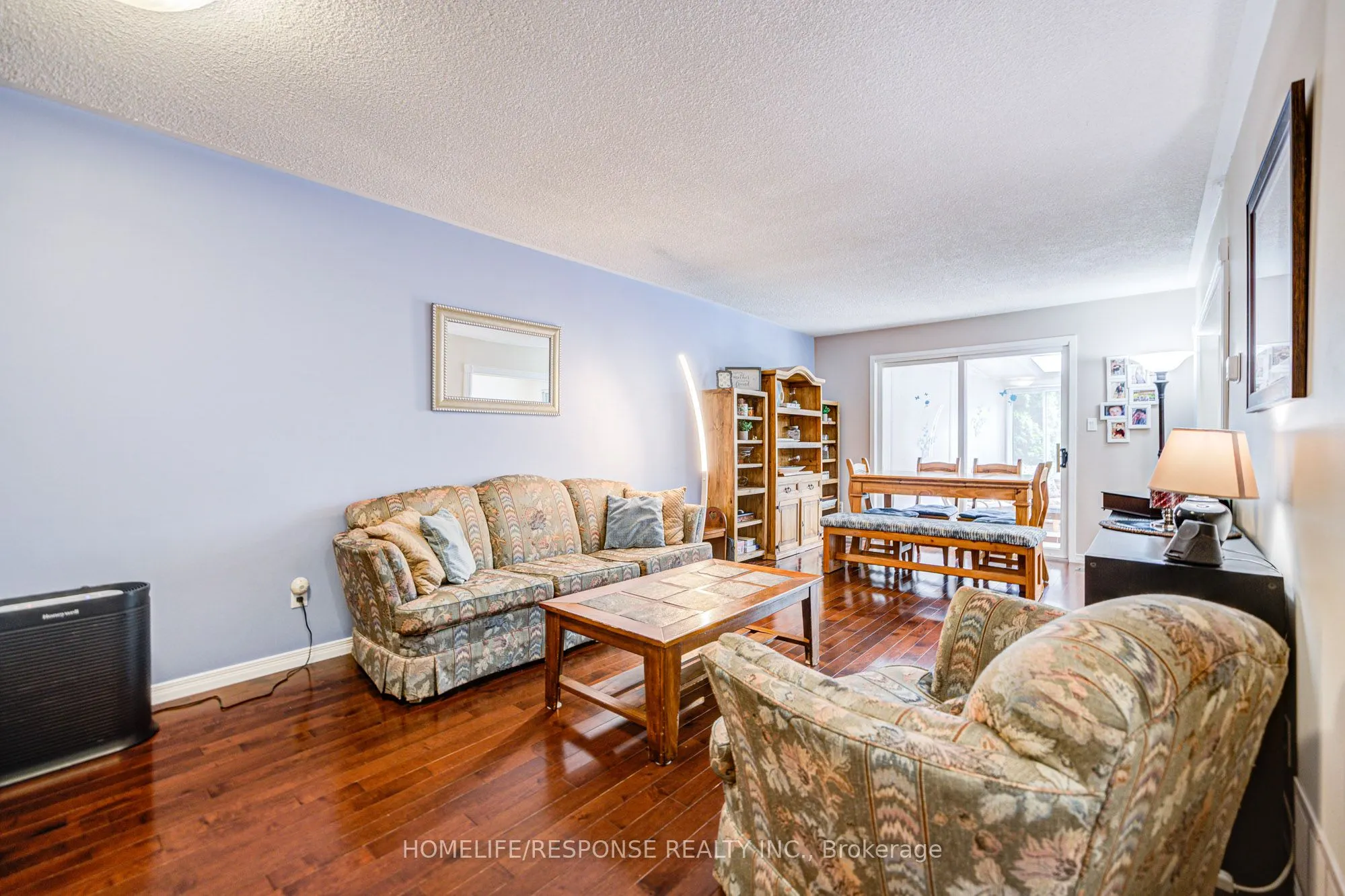 3501 AUTUMNLEAF Crescent