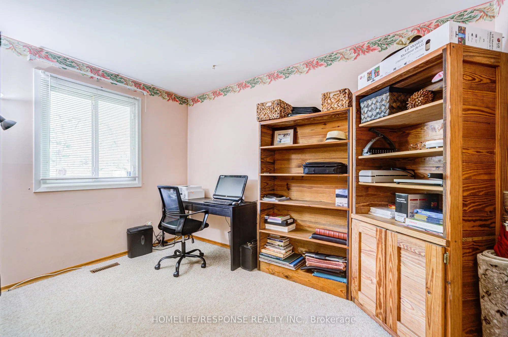 3501 AUTUMNLEAF Crescent