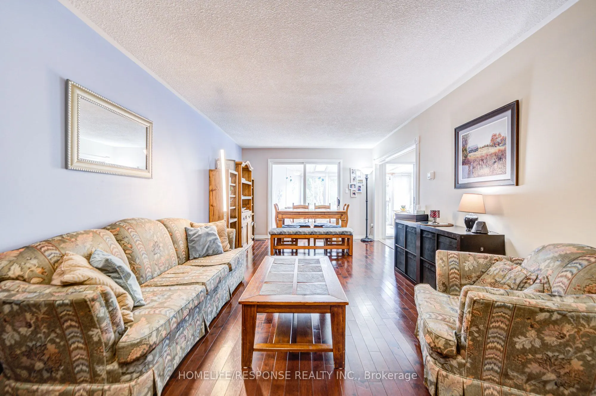 3501 AUTUMNLEAF Crescent