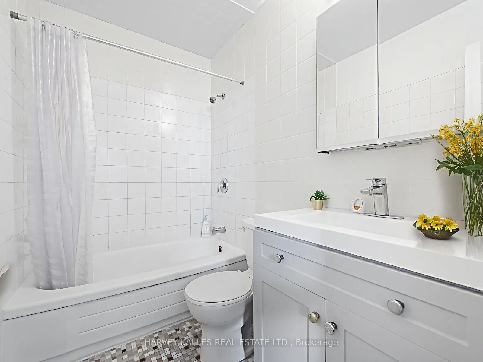 3065 Queen Frederica Drive, #505