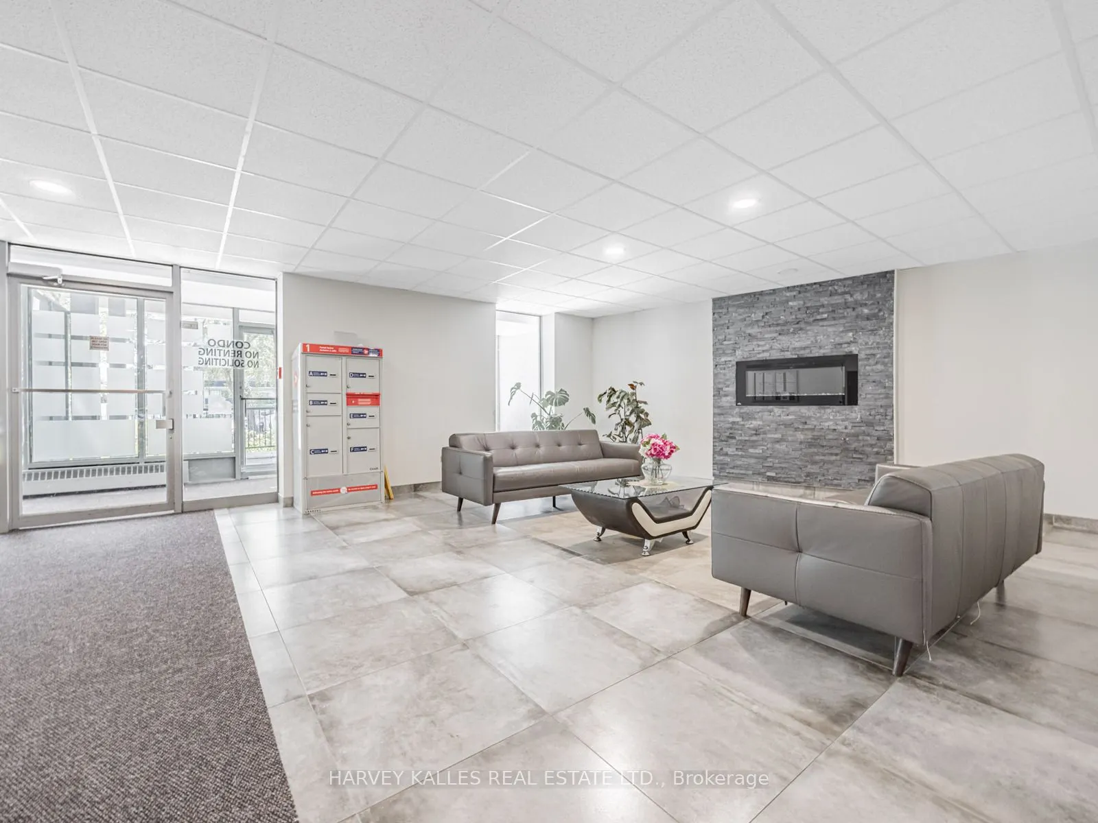 3065 Queen Frederica Drive, #505