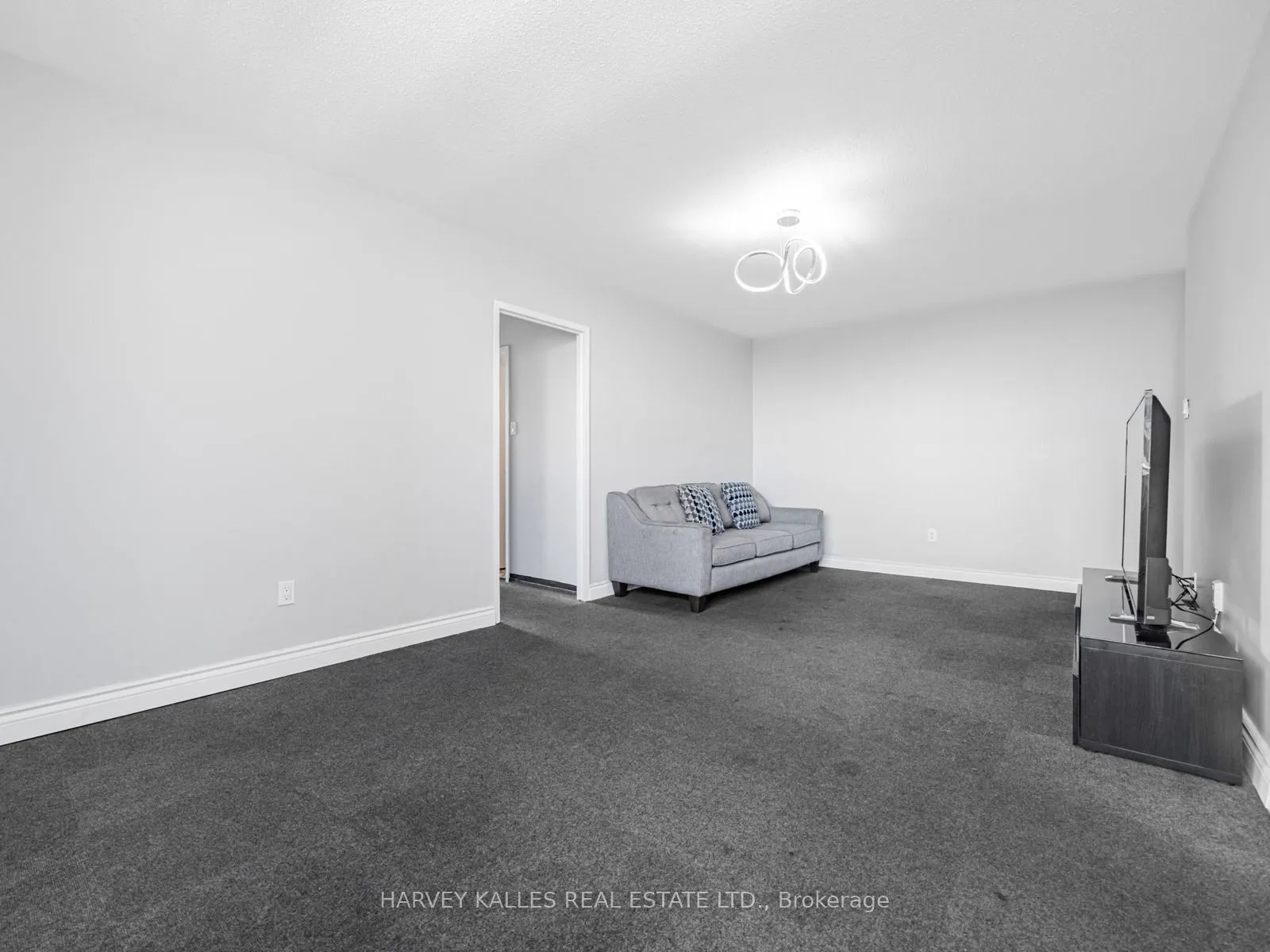 3065 Queen Frederica Drive, #505