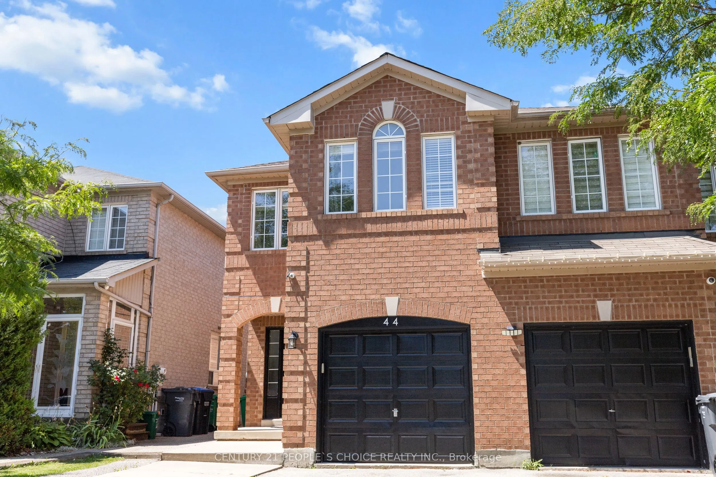 44 Roadmaster Lane