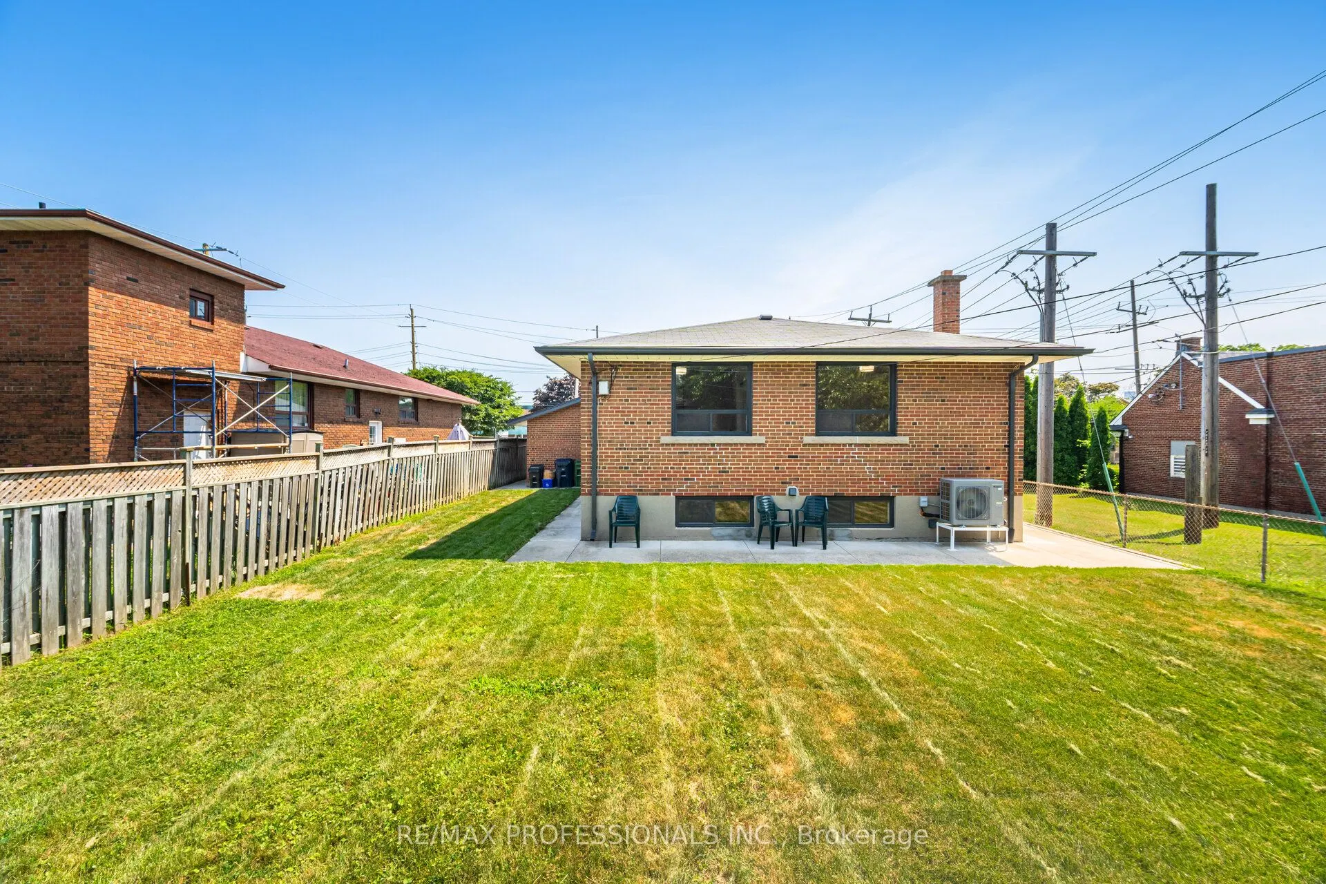 718 Royal York Road