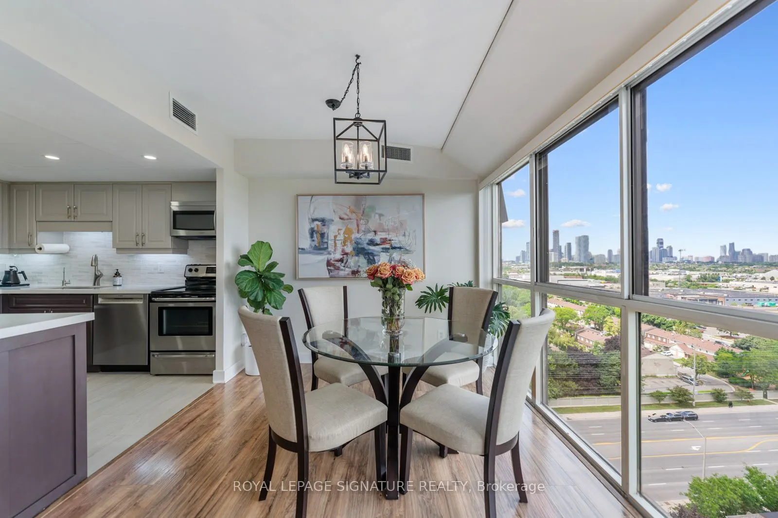 880 Dundas Street W, #LPH4