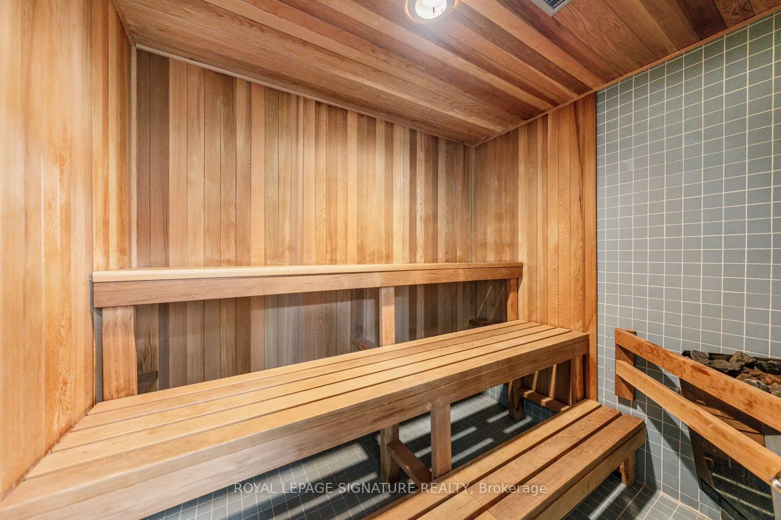 880 Dundas Street W, #LPH4