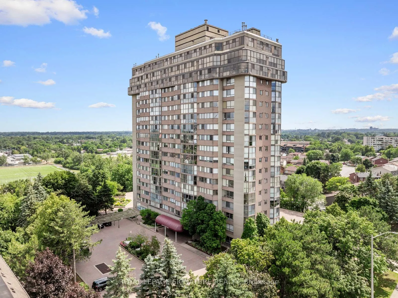 880 Dundas Street W, #LPH4