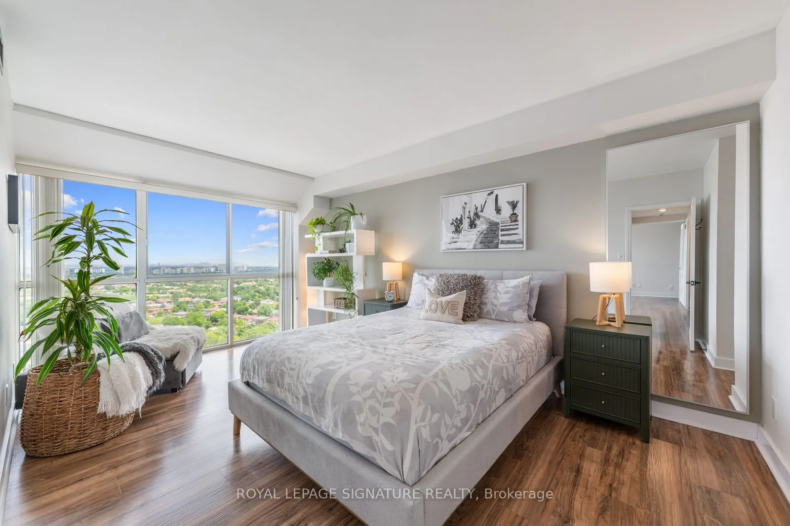 880 Dundas Street W, #LPH4