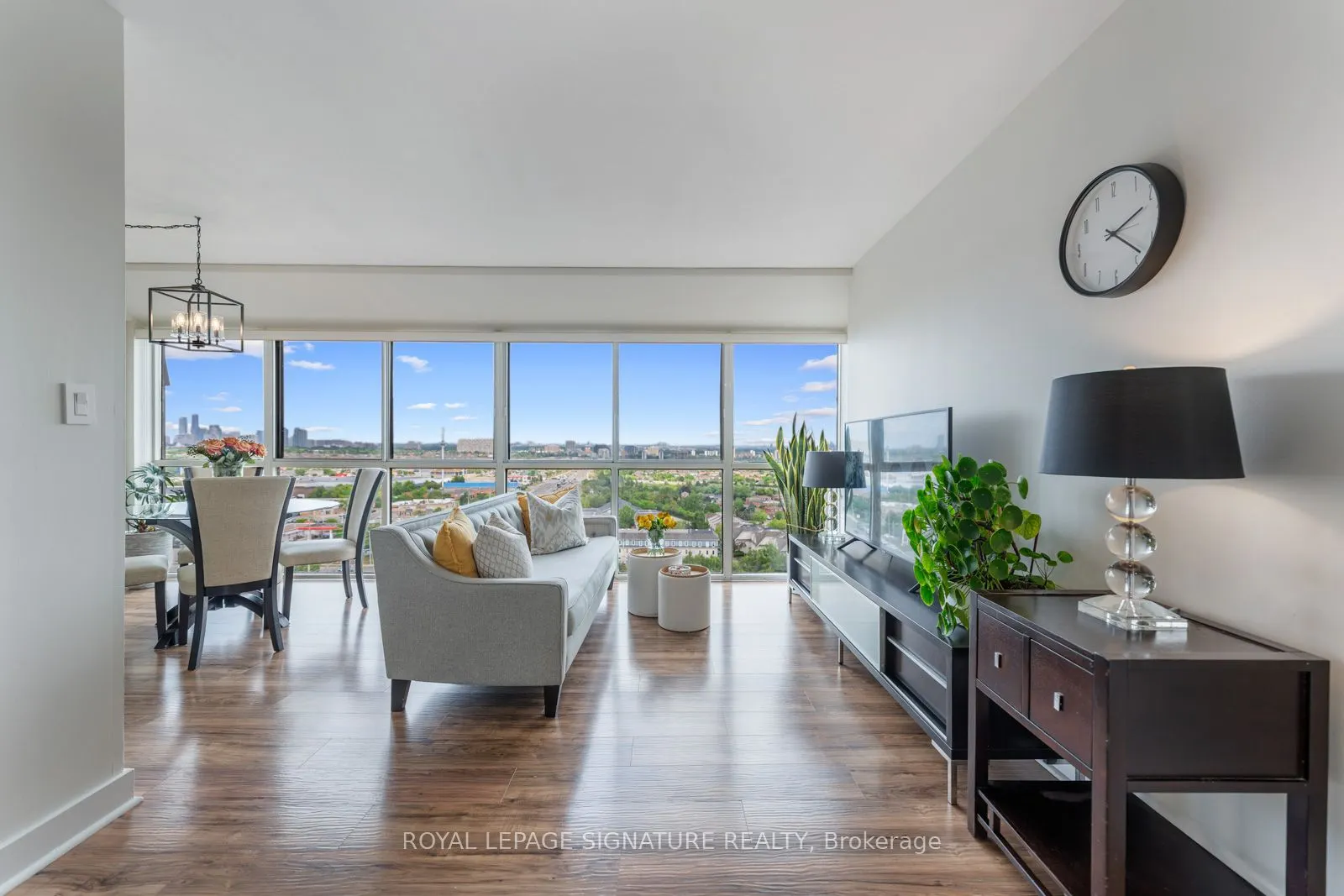 880 Dundas Street W, #LPH4