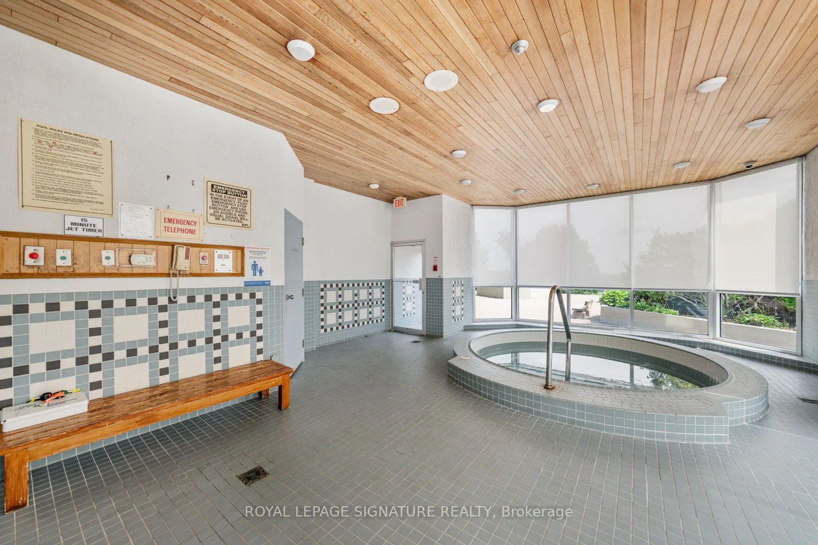880 Dundas Street W, #LPH4