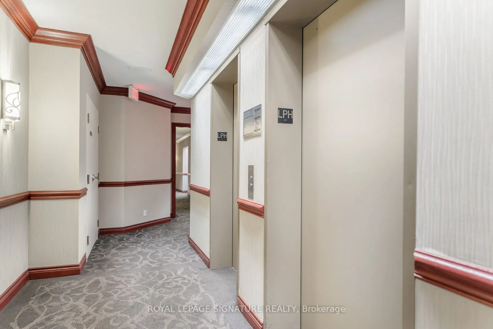 880 Dundas Street W, #LPH4