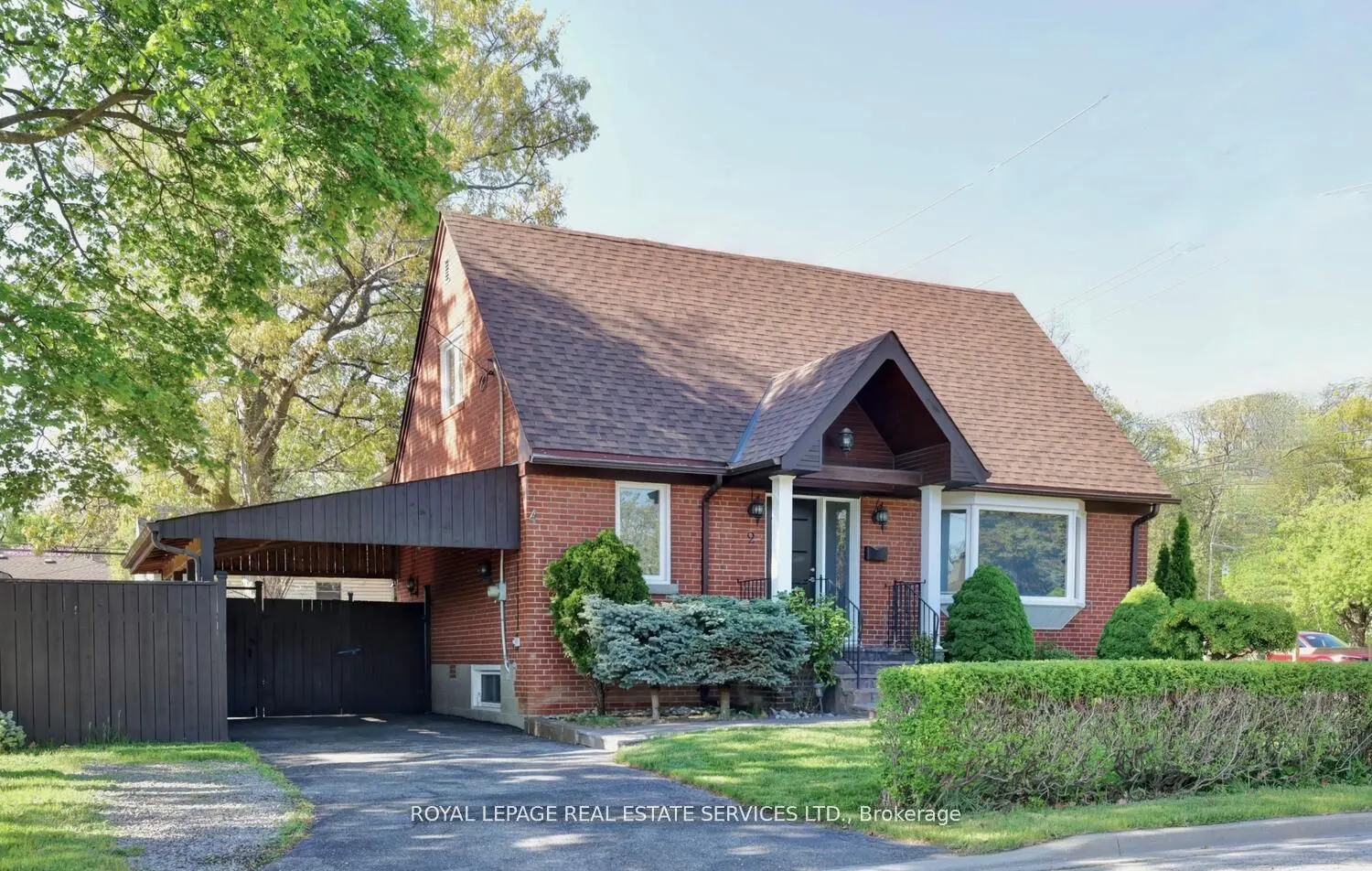 2 North Heights Road