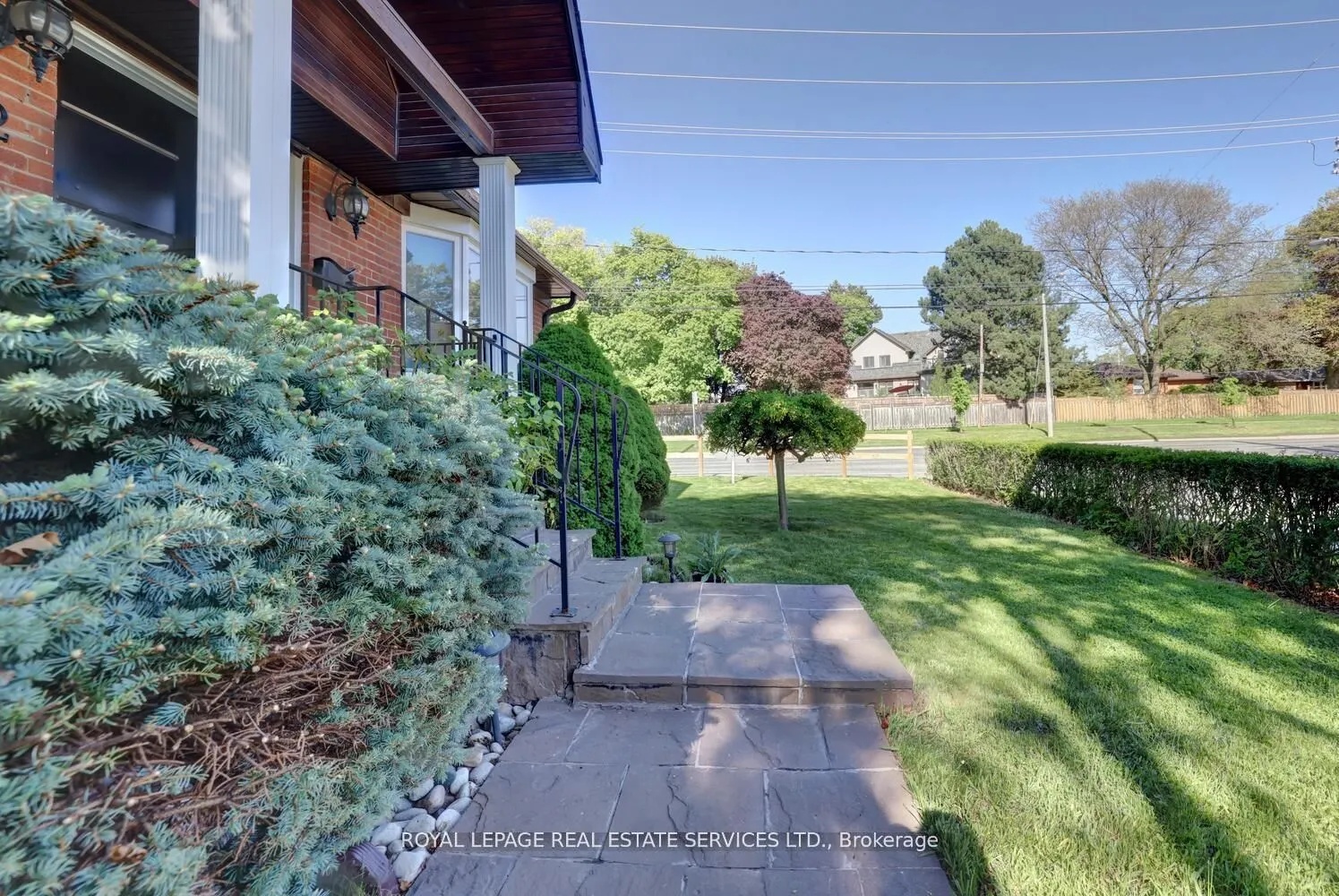 2 North Heights Road