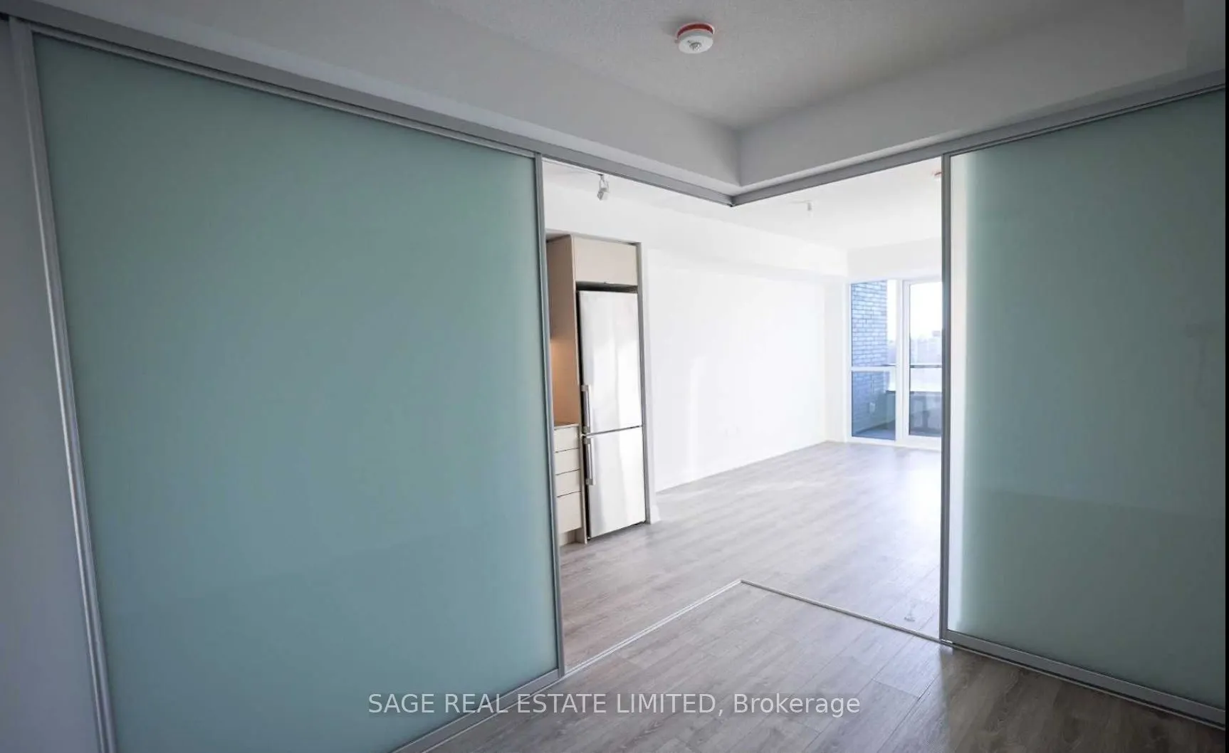 10 Gibbs Road, #625