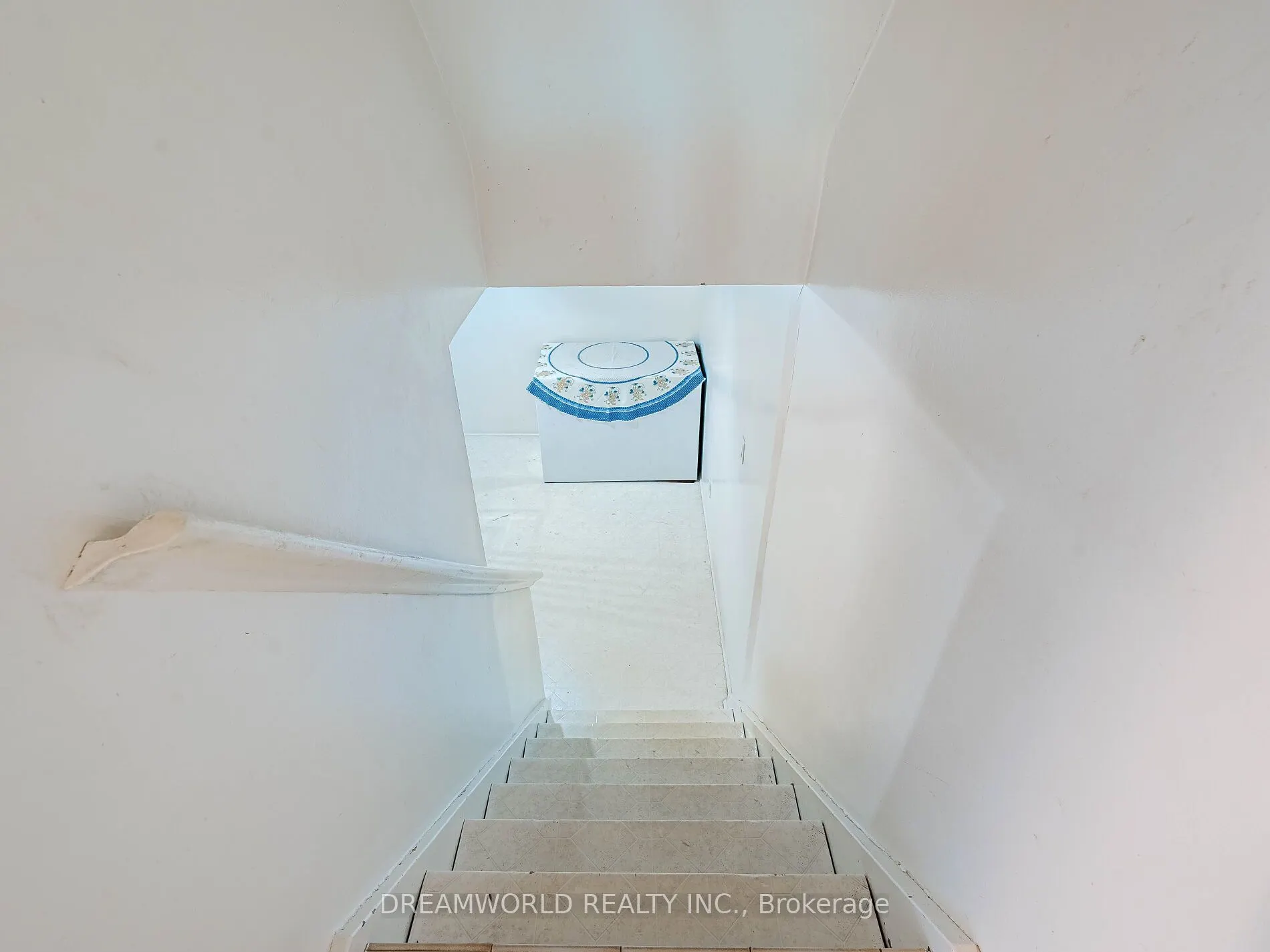 1 Friary Court