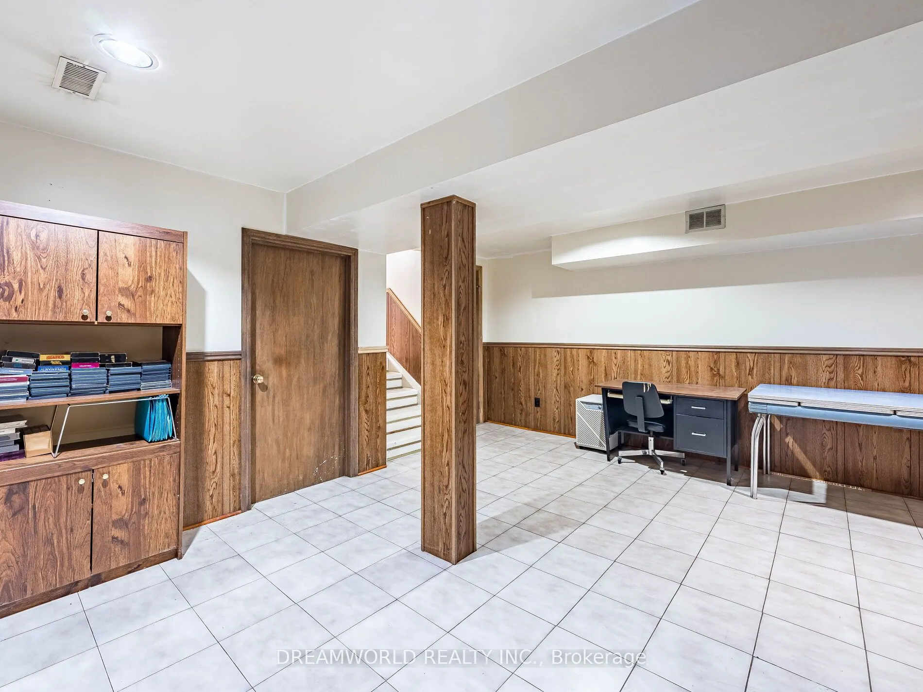 1 Friary Court