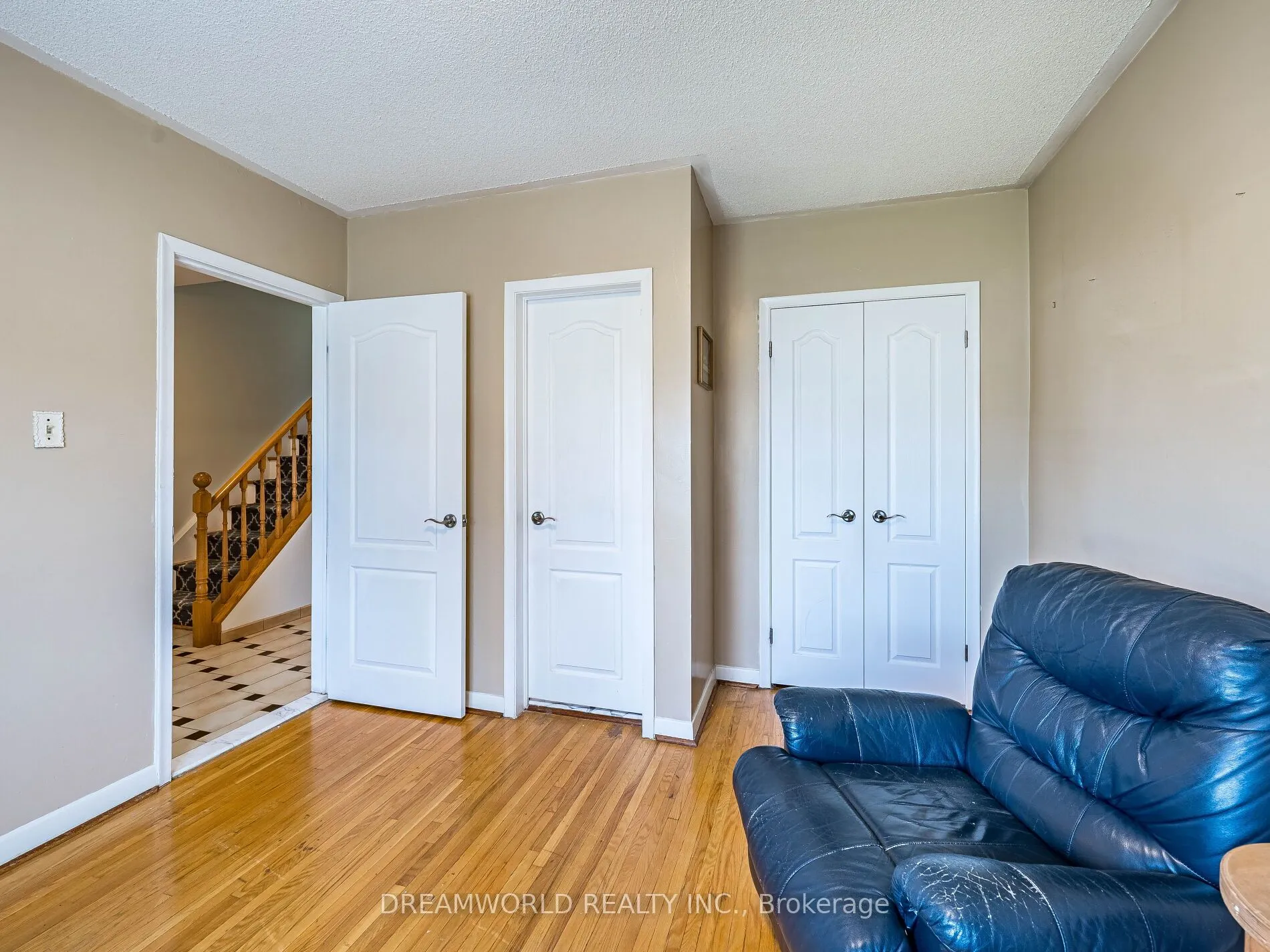 1 Friary Court