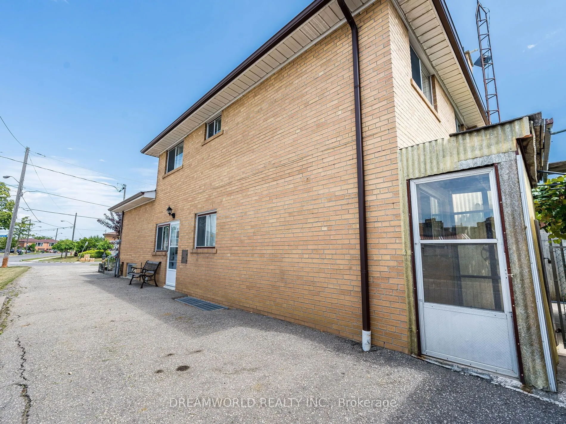 1 Friary Court