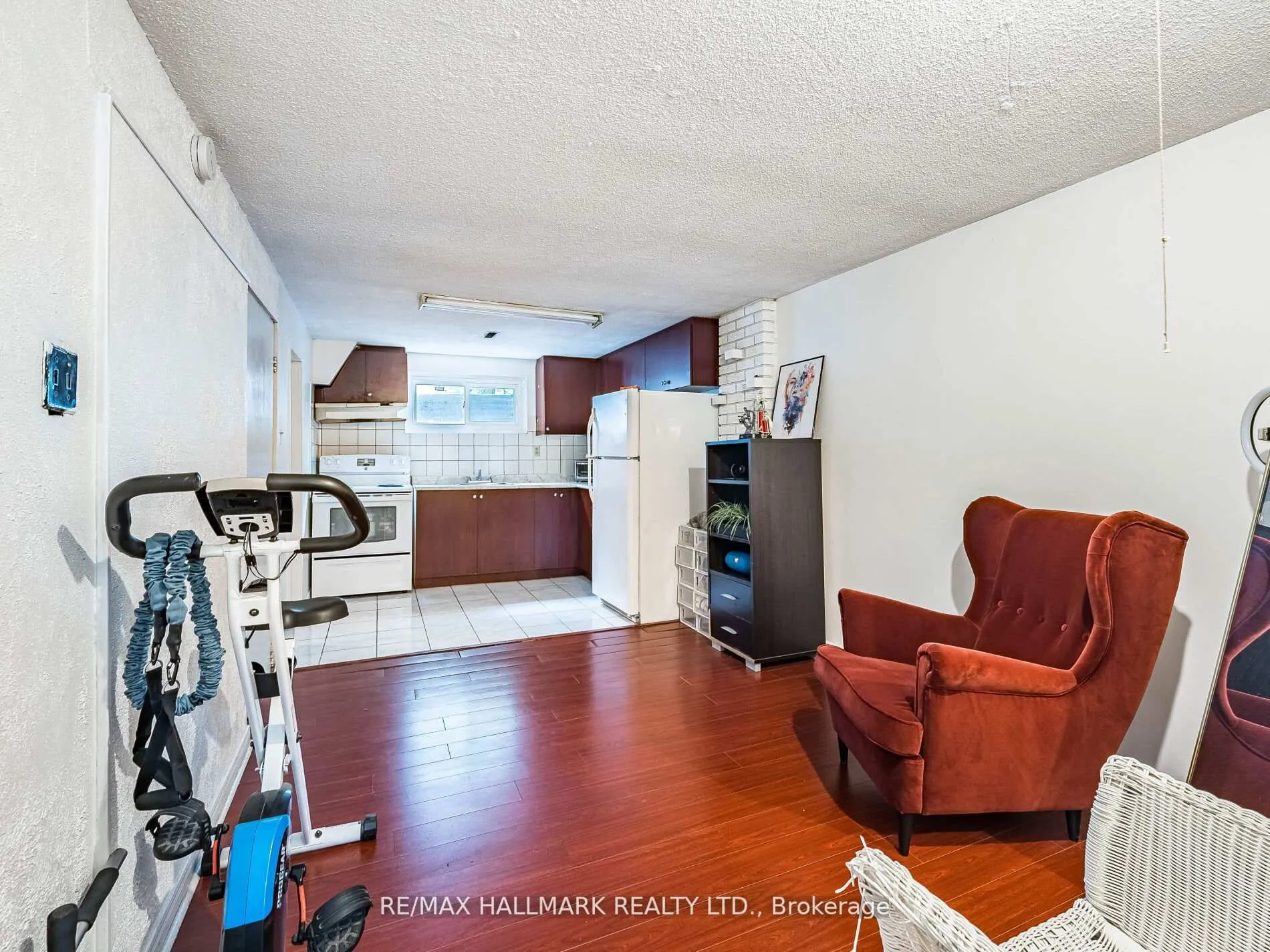 7232 Redfox Road