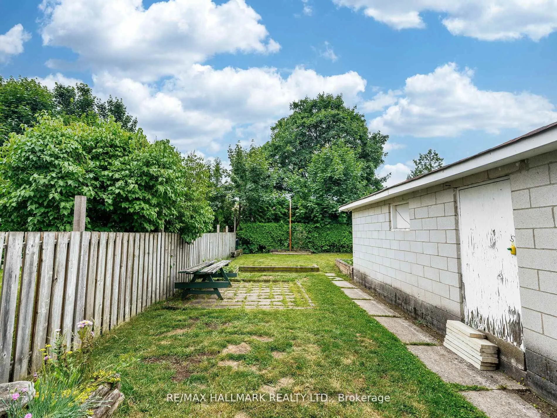 7232 Redfox Road