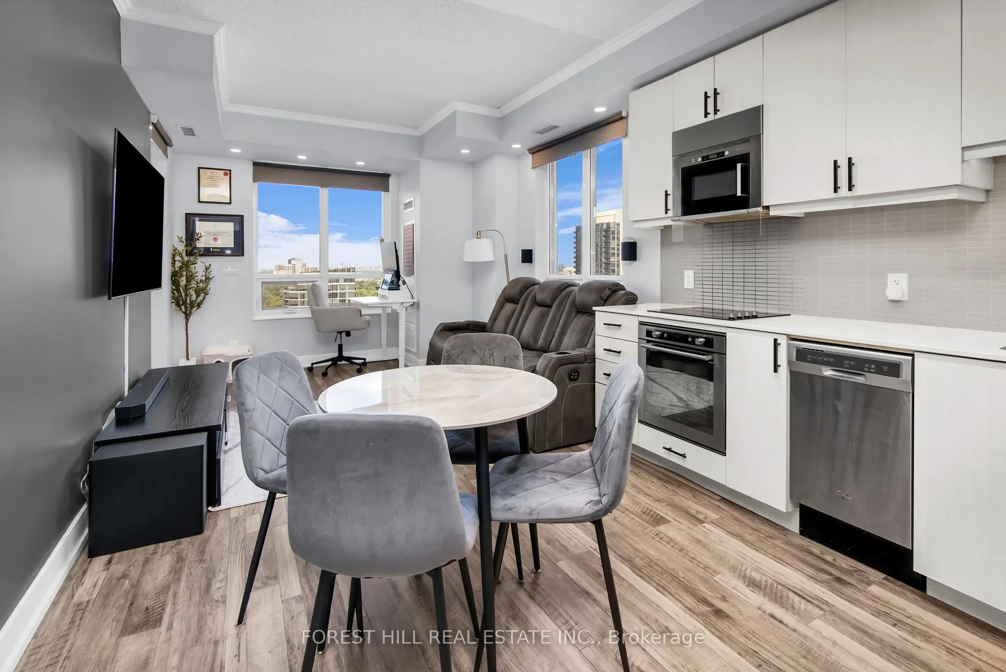 6 Eva Road, #2405