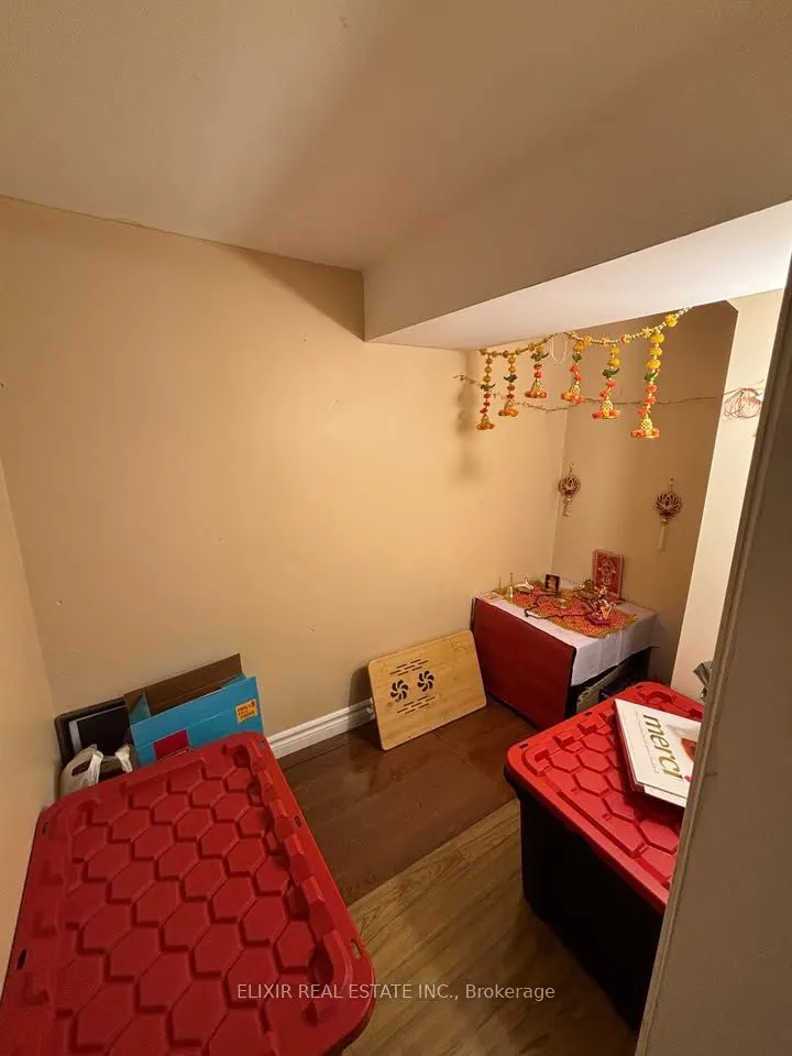 4 Lonestar Crescent, #Basement