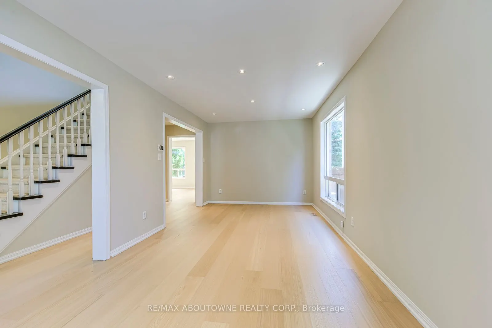 3037 Abernathy Way