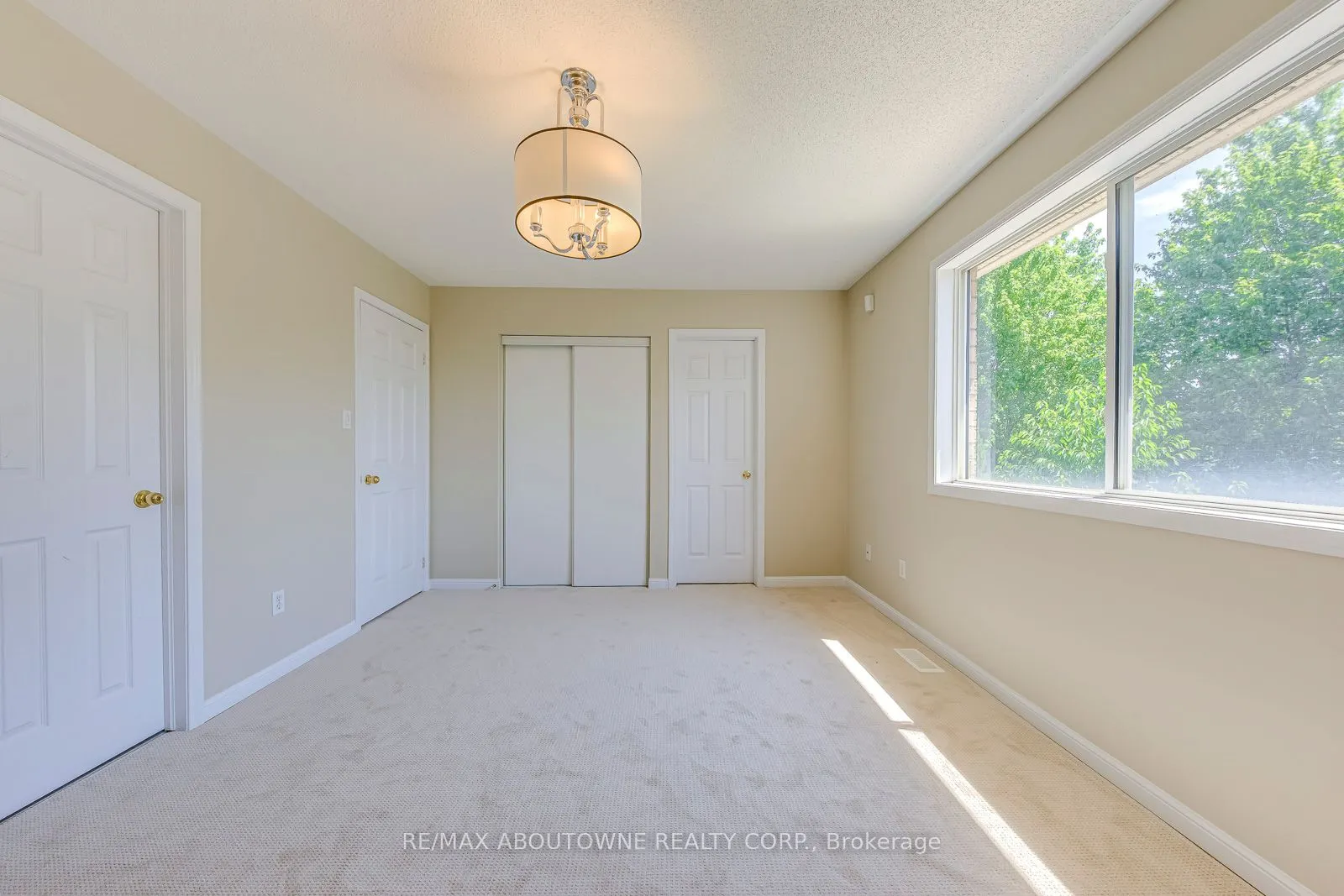 3037 Abernathy Way