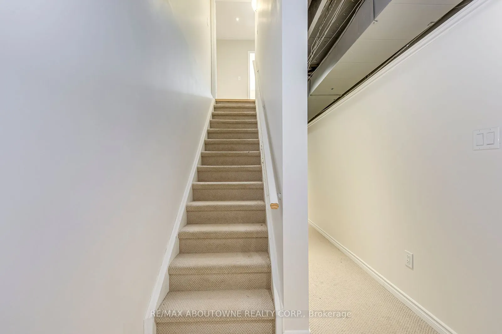 3037 Abernathy Way