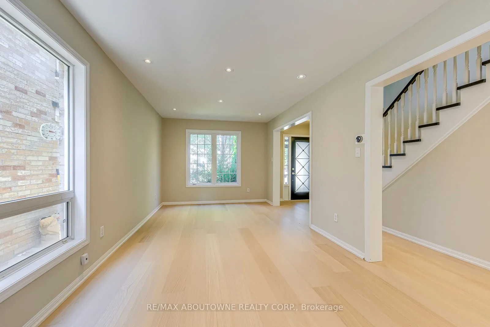 3037 Abernathy Way