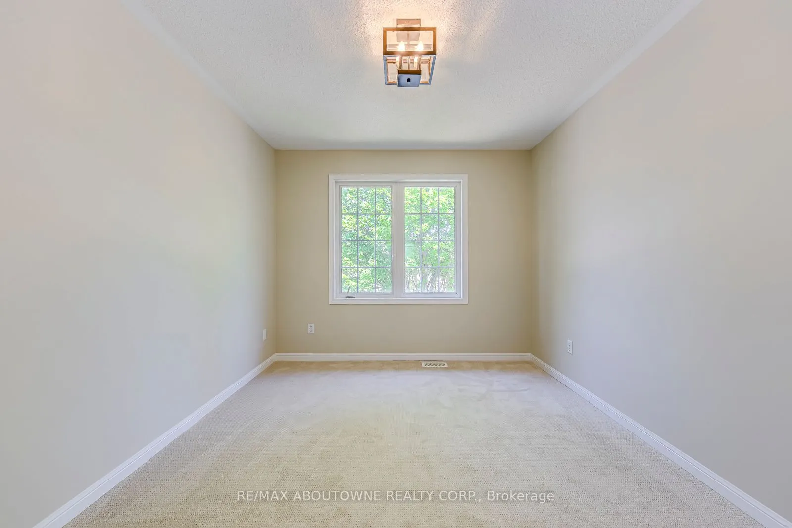 3037 Abernathy Way