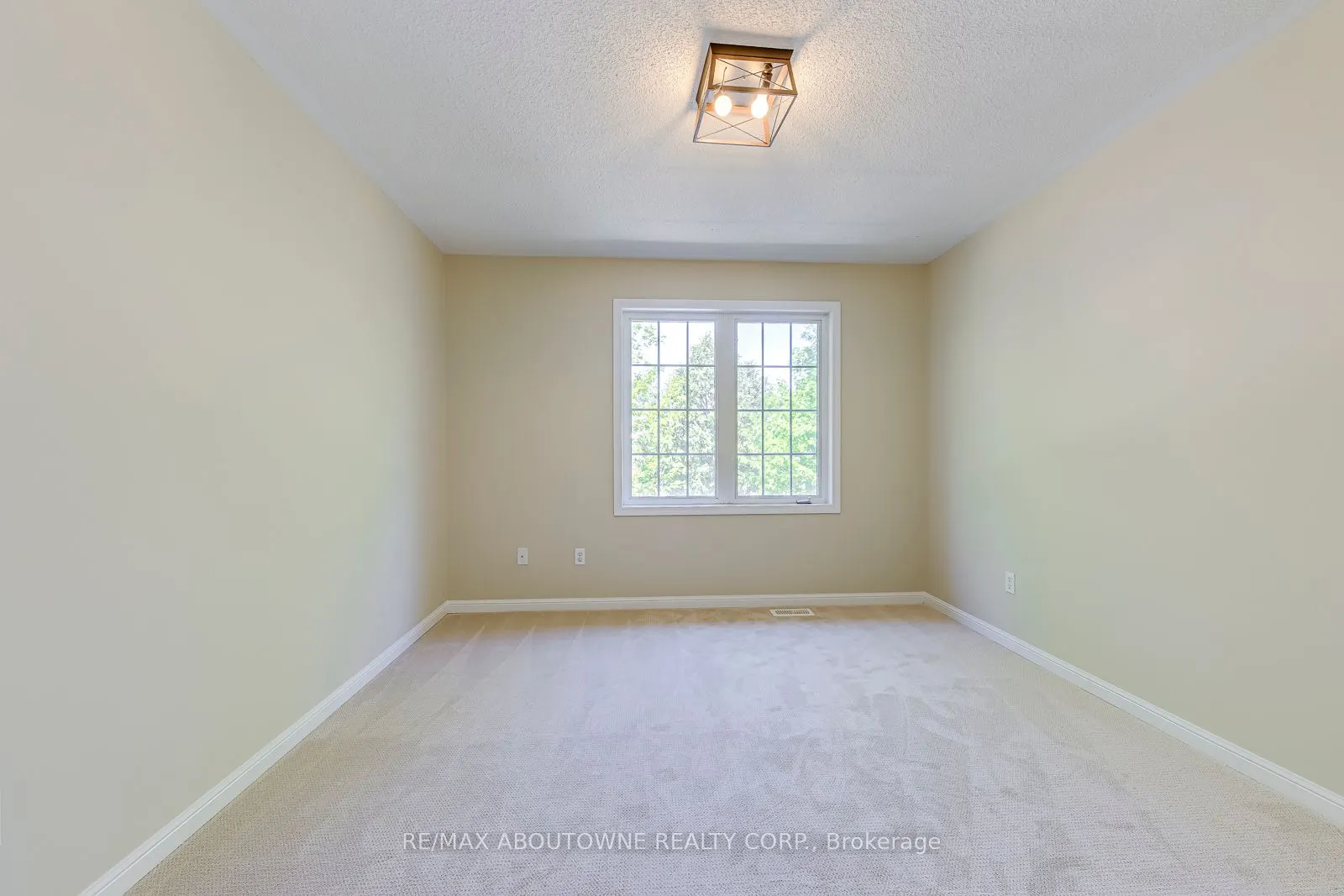 3037 Abernathy Way
