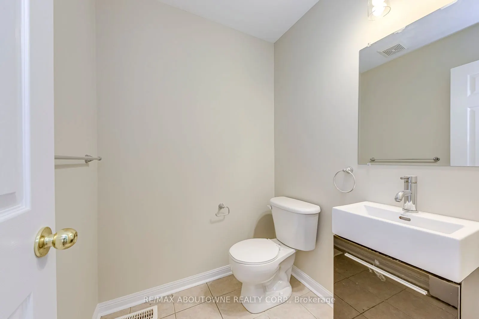 3037 Abernathy Way