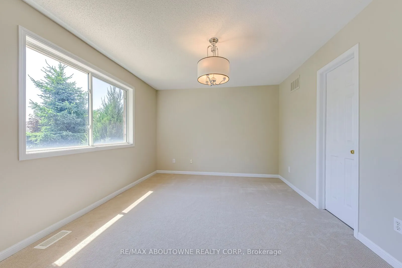 3037 Abernathy Way