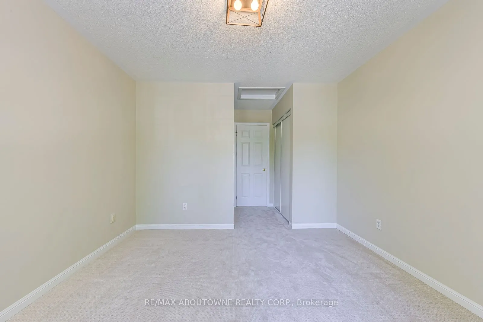 3037 Abernathy Way