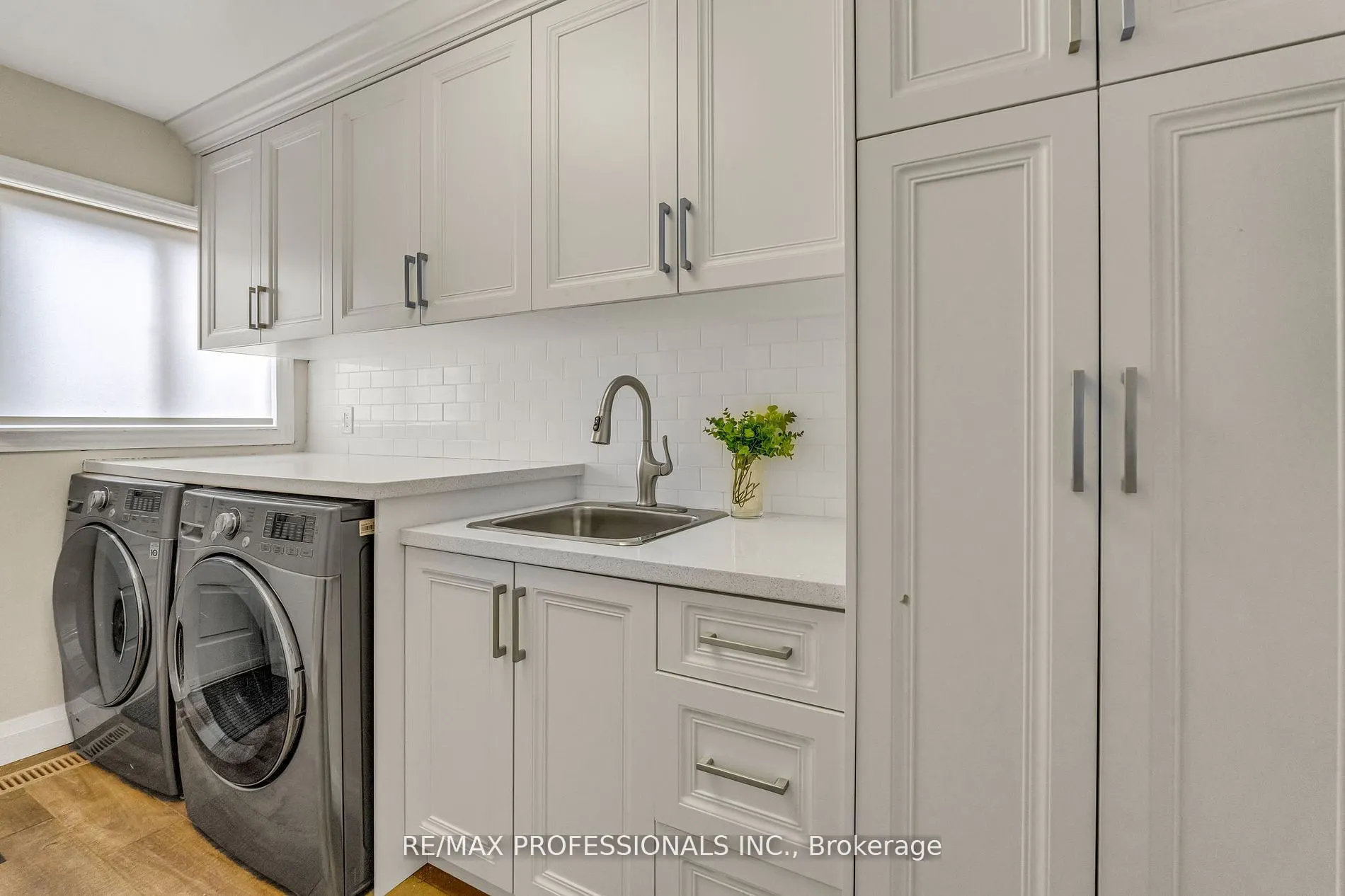 53 Decarie Circle