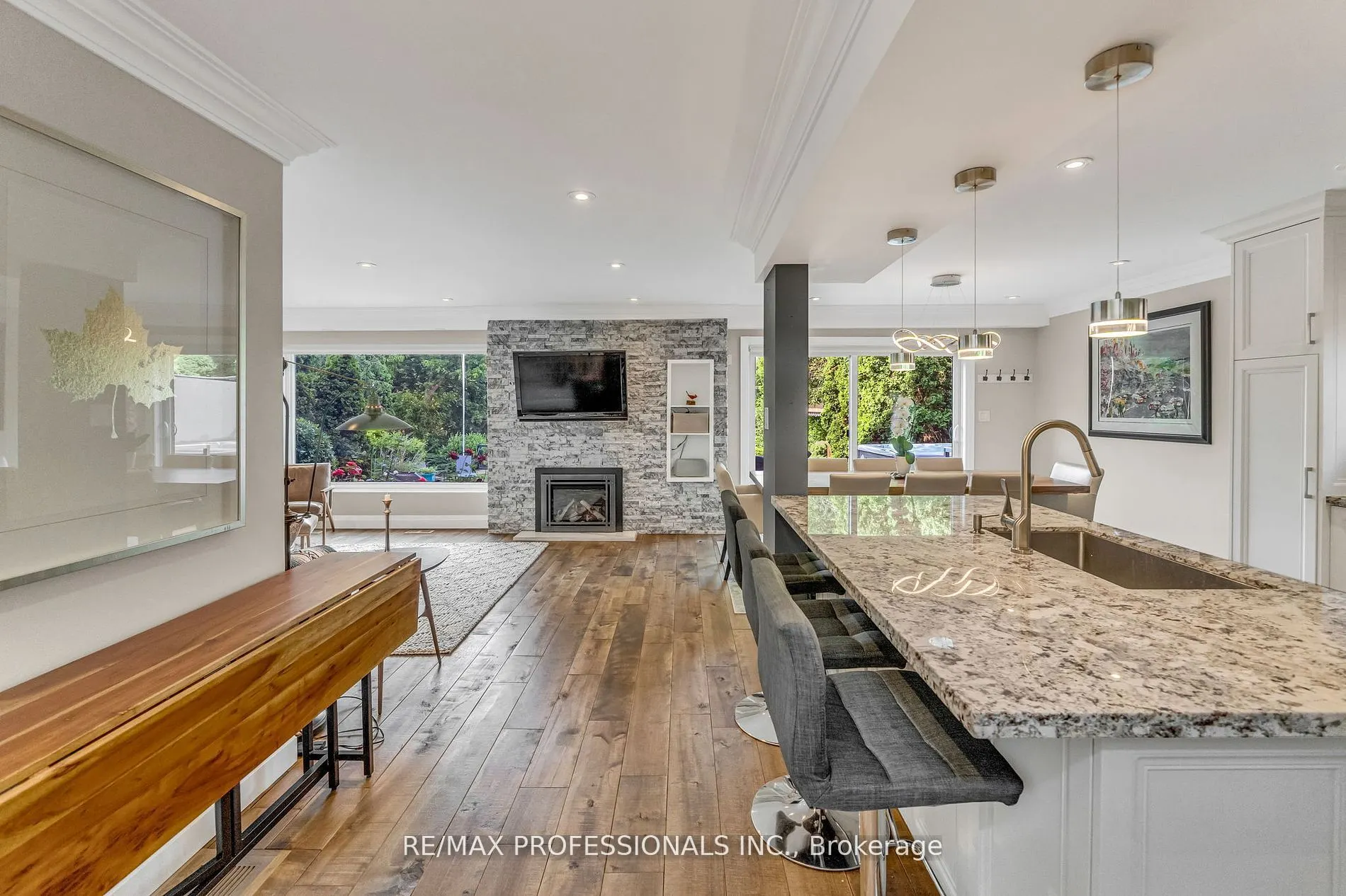 53 Decarie Circle